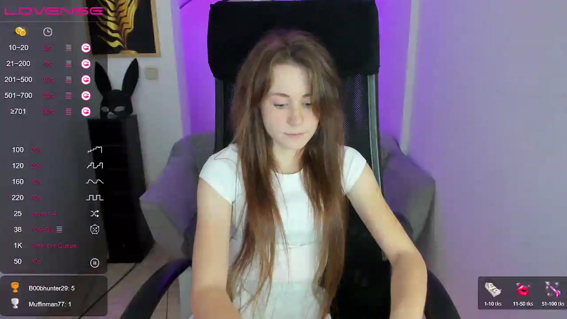 Gallery image thumbnail from Moonshinee's myfreecams stream on, 12/04/2024, 15:01 image 16 of 20