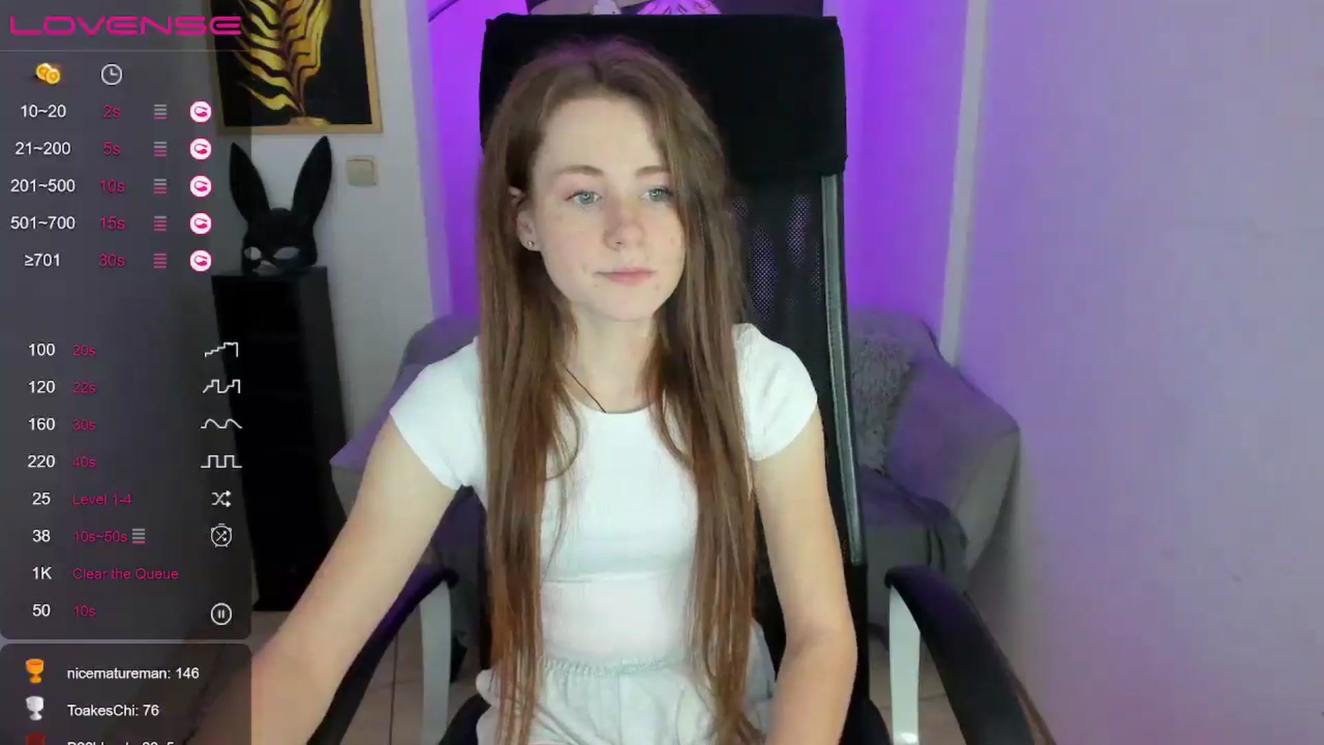 Gallery image thumbnail from Moonshinee's myfreecams stream on, 12/04/2024, 16:17 image 8 of 20