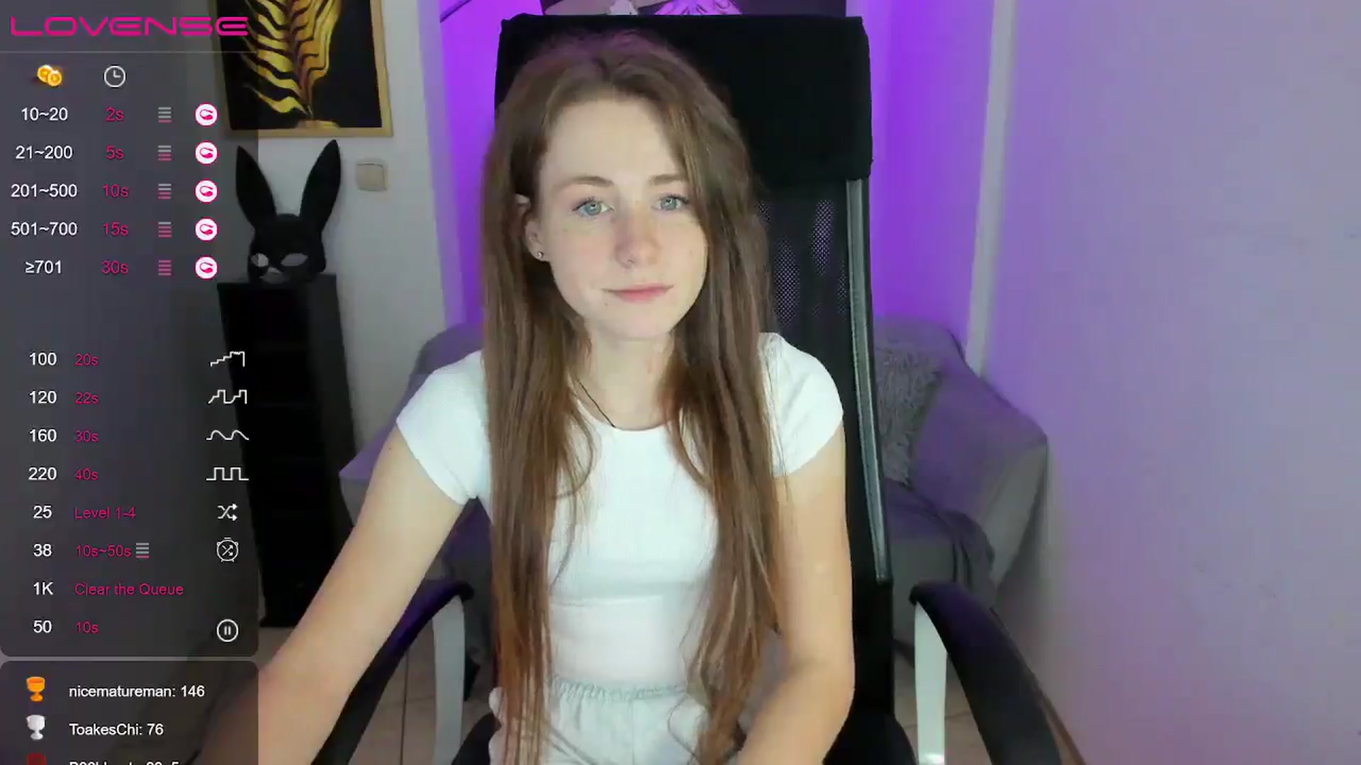 Gallery image thumbnail from Moonshinee's myfreecams stream on, 12/04/2024, 16:17 image 7 of 20