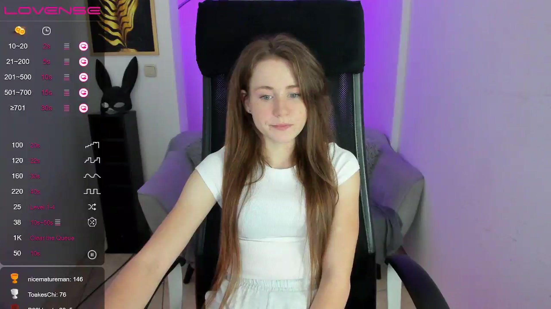 Gallery image thumbnail from Moonshinee's myfreecams stream on, 12/04/2024, 16:17 image 5 of 20