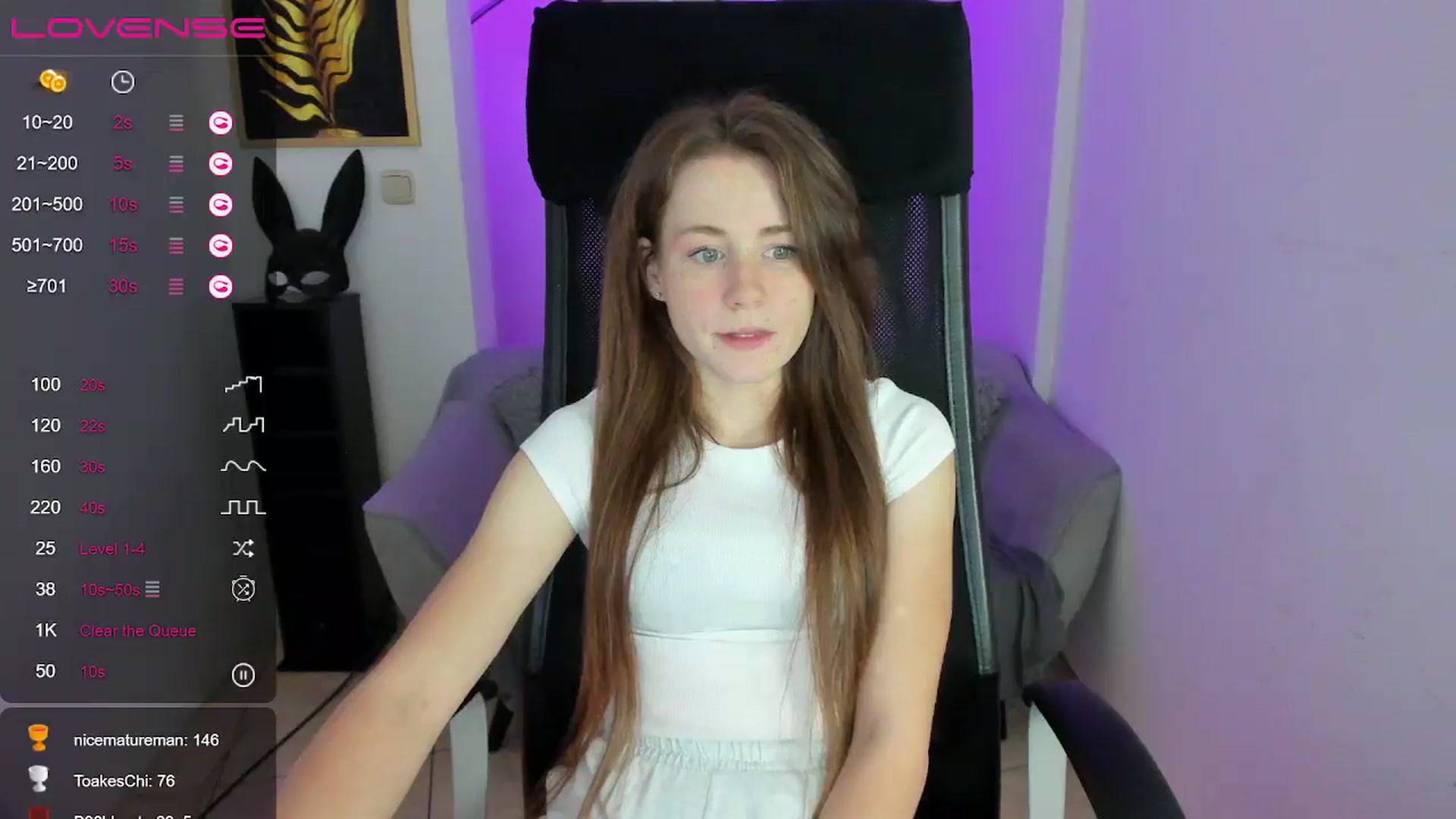 Gallery image thumbnail from Moonshinee's myfreecams stream on, 12/04/2024, 16:17 image 4 of 20