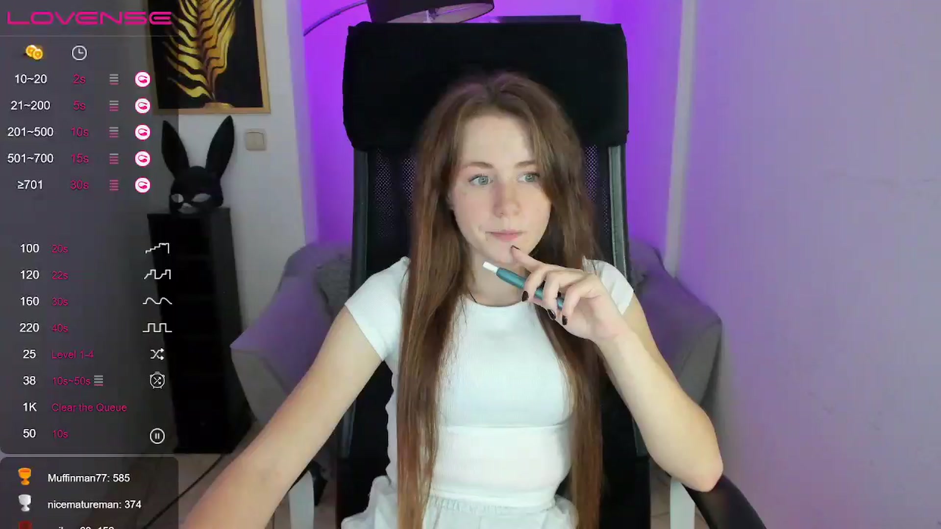 Gallery image thumbnail from Moonshinee's myfreecams stream on, 12/04/2024, 17:19 image 5 of 20