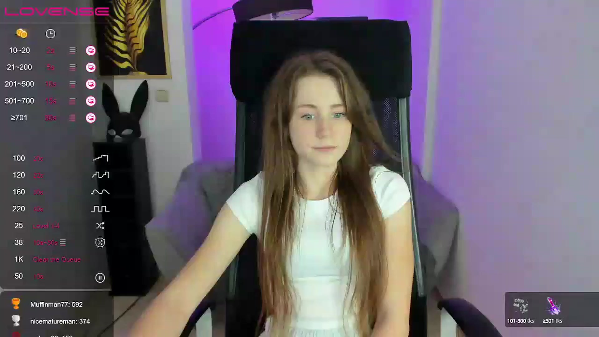 Gallery image thumbnail from Moonshinee's myfreecams stream on, 12/04/2024, 19:33 image 3 of 20