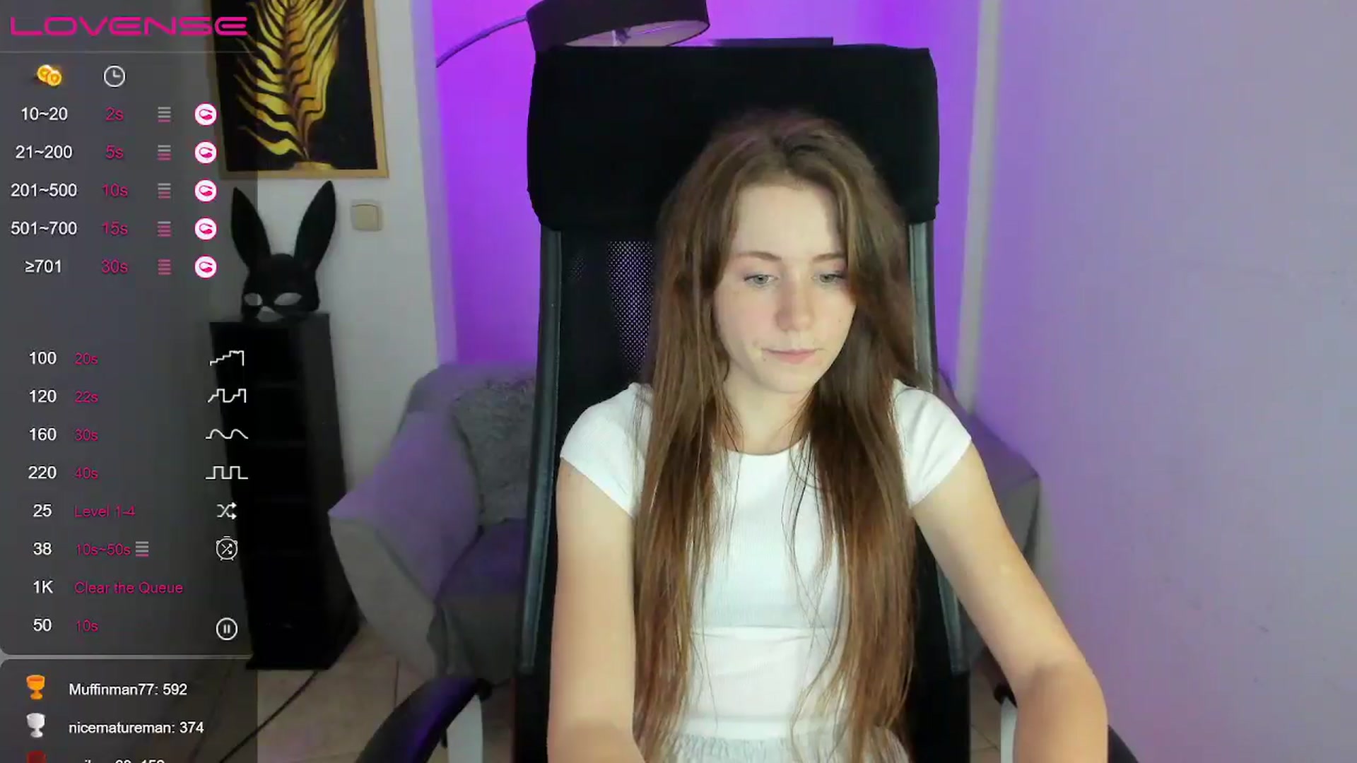 Gallery image thumbnail from Moonshinee's myfreecams stream on, 12/04/2024, 19:33 image 4 of 20