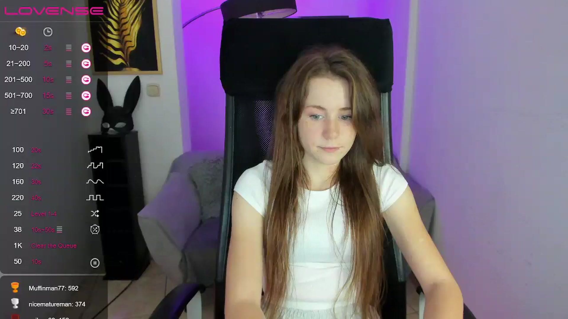 Gallery image thumbnail from Moonshinee's myfreecams stream on, 12/04/2024, 19:33 image 5 of 20