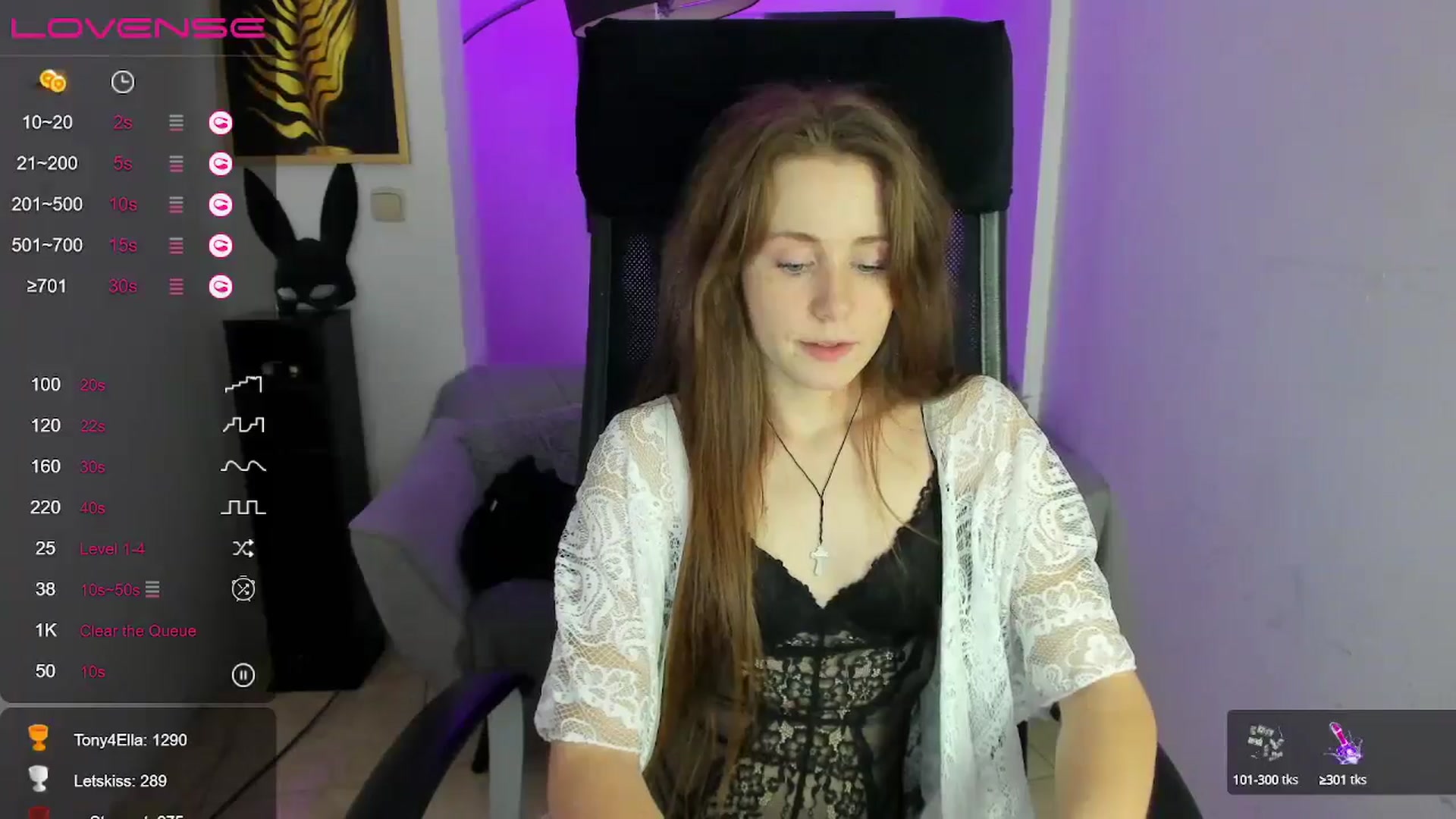 Gallery image thumbnail from Moonshinee's myfreecams stream on, 12/05/2024, 18:42 image 12 of 20