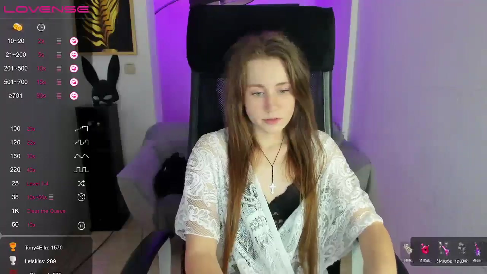Gallery image thumbnail from Moonshinee's myfreecams stream on, 12/05/2024, 18:42 image 18 of 20