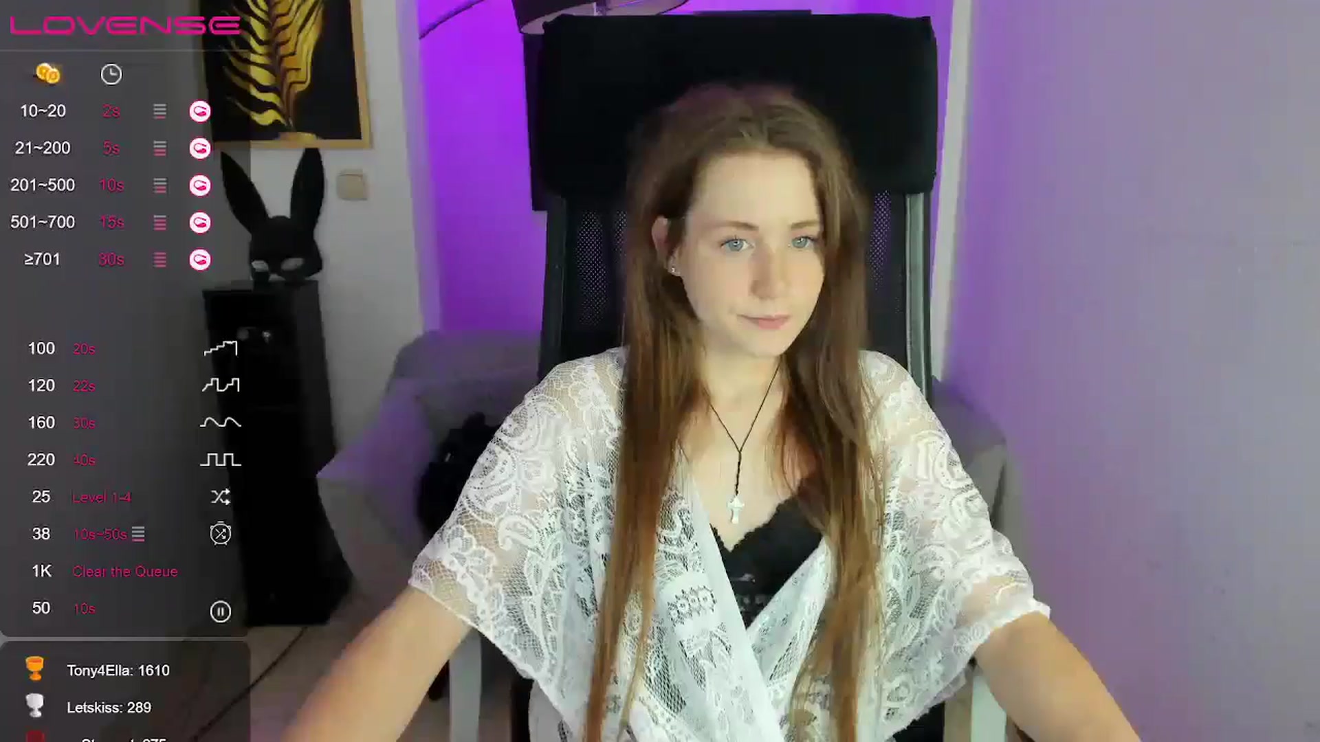 Gallery image thumbnail from Moonshinee's myfreecams stream on, 12/05/2024, 18:42 image 19 of 20