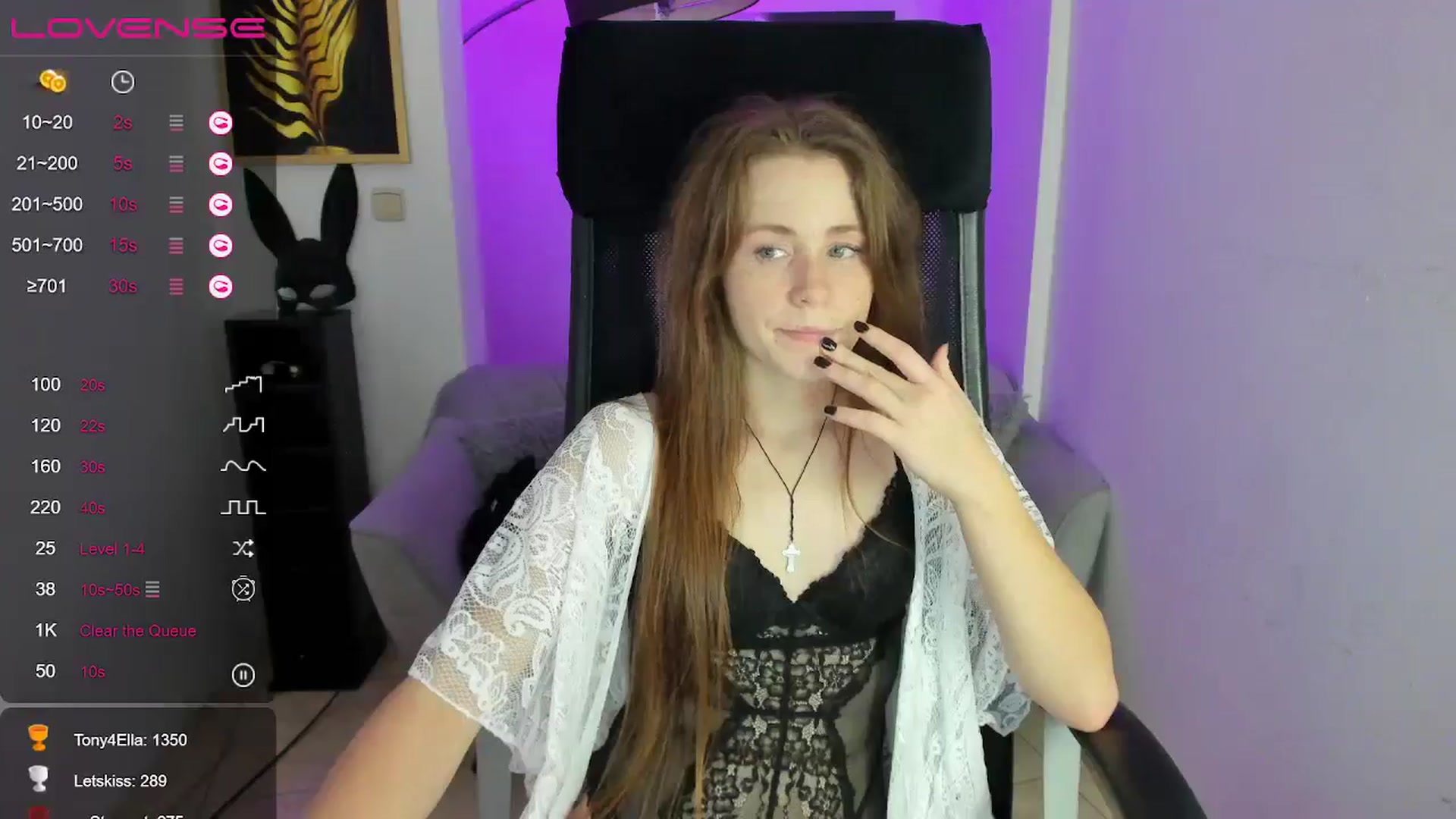Gallery image thumbnail from Moonshinee's myfreecams stream on, 12/05/2024, 18:42 image 13 of 20