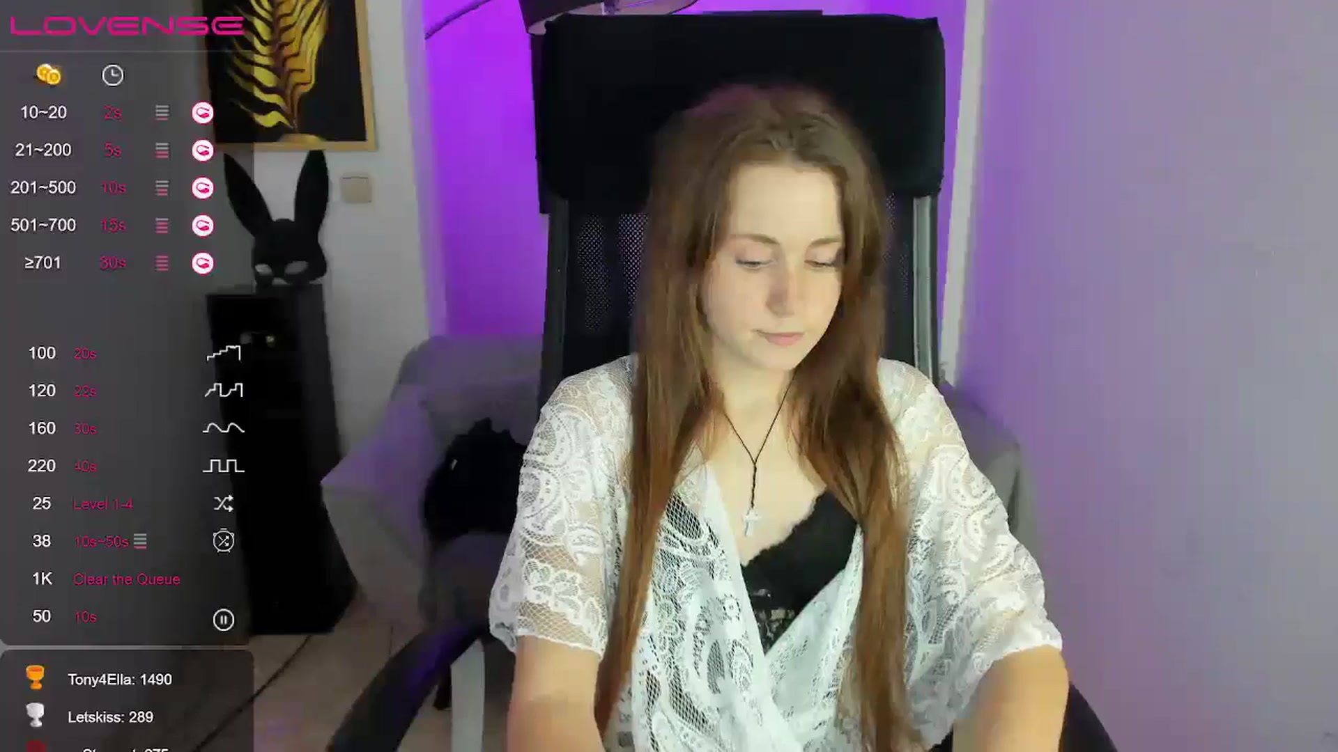 Gallery image thumbnail from Moonshinee's myfreecams stream on, 12/05/2024, 18:42 image 15 of 20