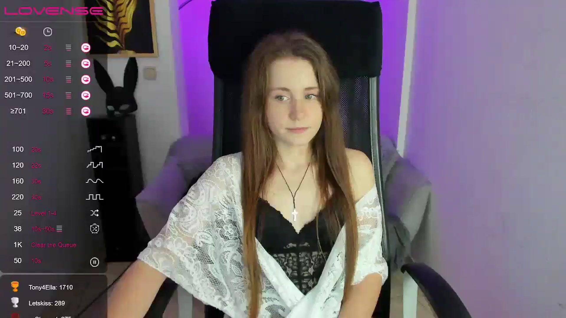 Gallery image thumbnail from Moonshinee's myfreecams stream on, 12/05/2024, 19:24 image 16 of 20
