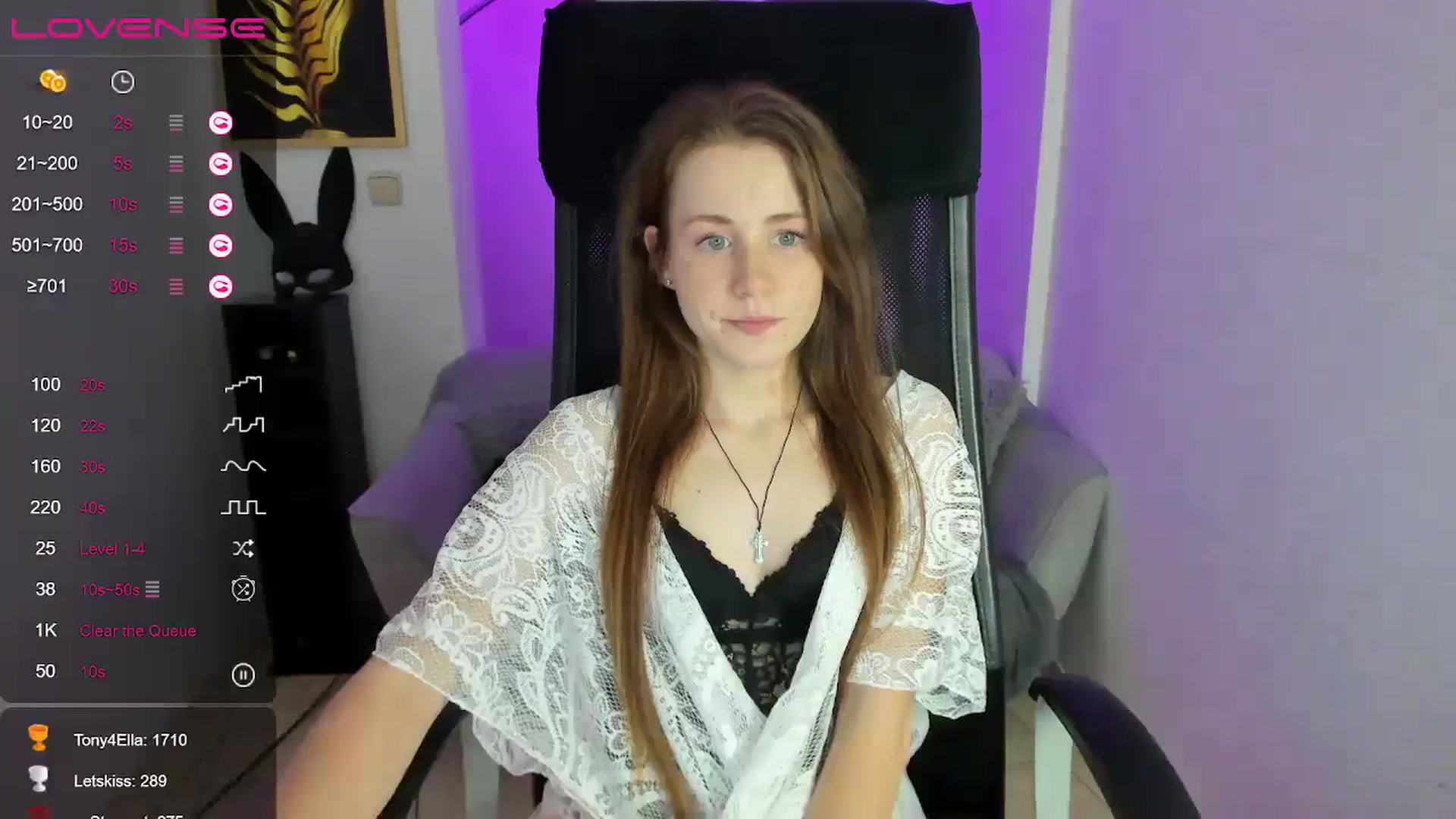 Gallery image thumbnail from Moonshinee's myfreecams stream on, 12/05/2024, 19:24 image 2 of 20