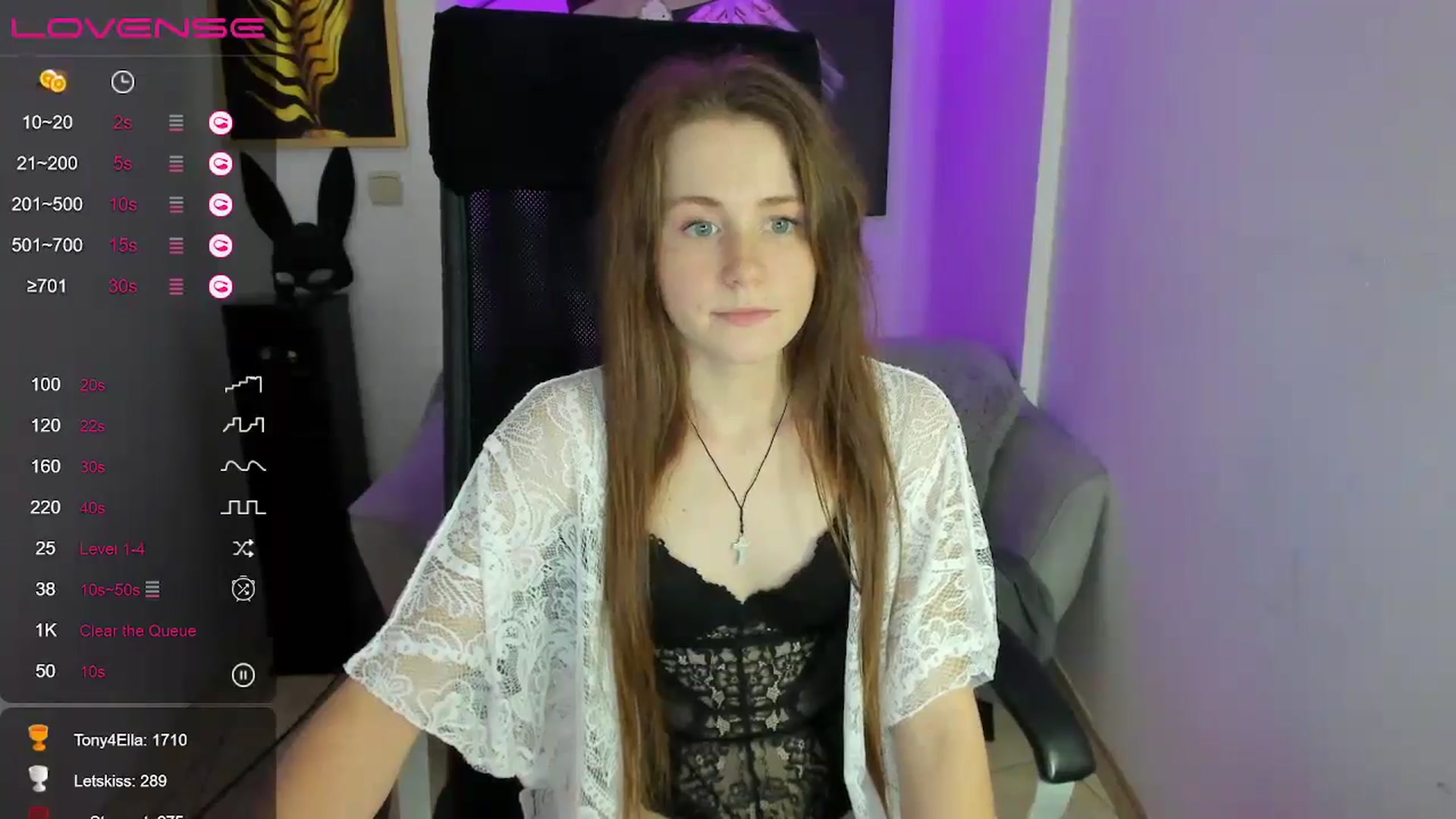 Gallery image thumbnail from Moonshinee's myfreecams stream on, 12/05/2024, 19:24 image 9 of 20