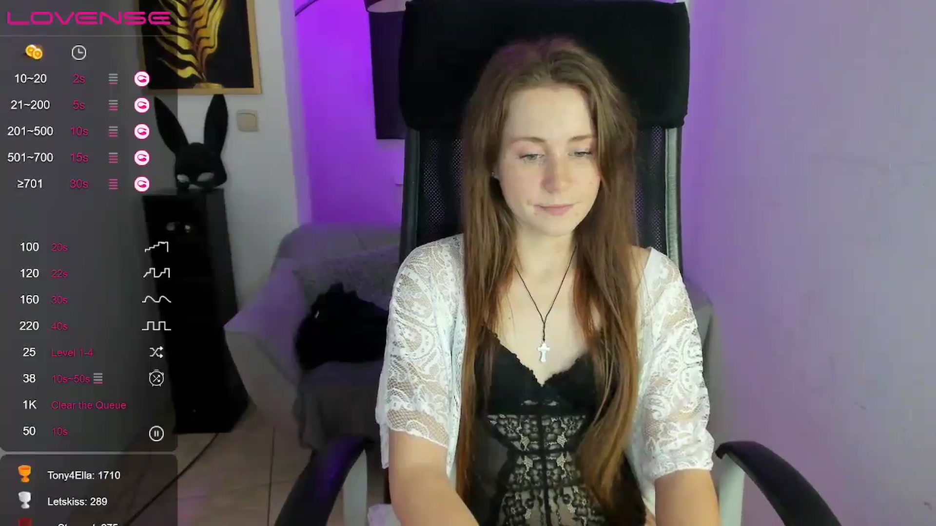 Gallery image thumbnail from Moonshinee's myfreecams stream on, 12/05/2024, 20:01 image 15 of 20