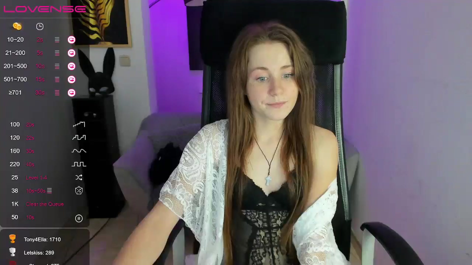 Gallery image thumbnail from Moonshinee's myfreecams stream on, 12/05/2024, 20:01 image 18 of 20