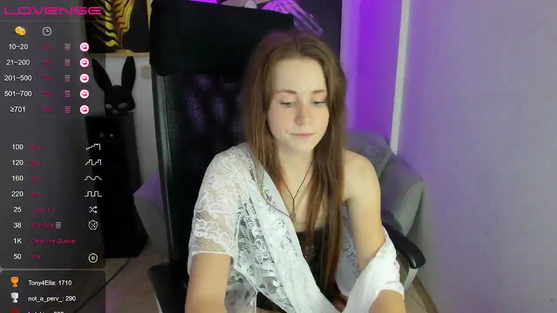 Gallery image thumbnail from Moonshinee's myfreecams stream on, 12/05/2024, 21:02 image 17 of 20