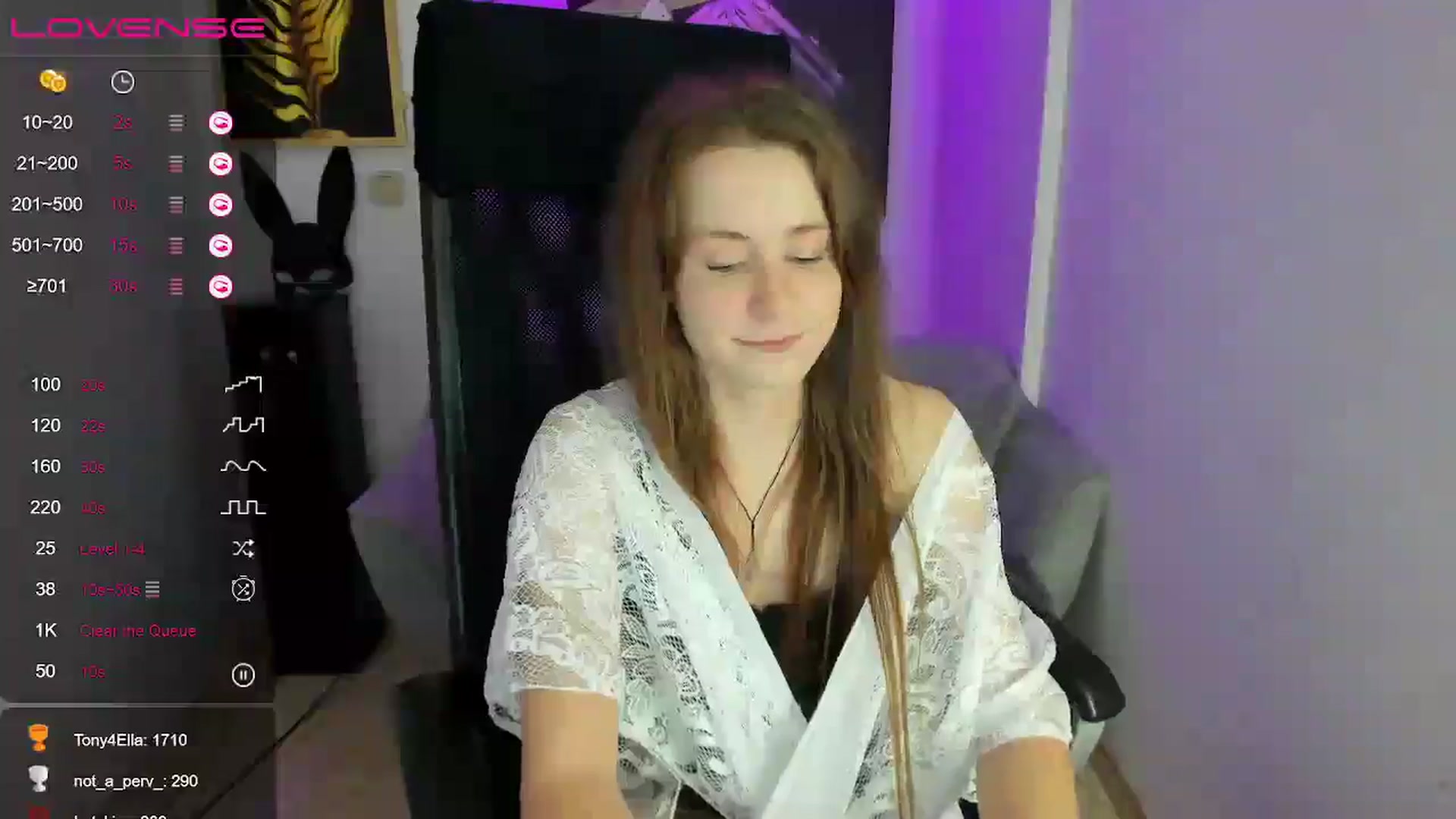 Gallery image thumbnail from Moonshinee's myfreecams stream on, 12/05/2024, 21:02 image 15 of 20