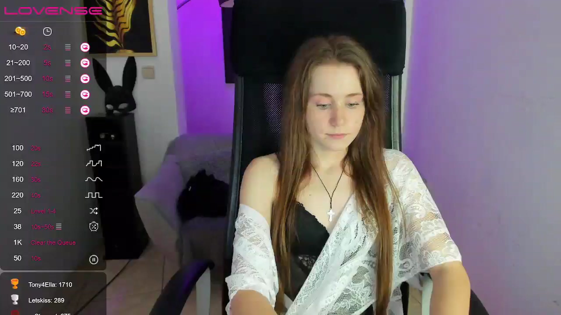 Gallery image thumbnail from Moonshinee's myfreecams stream on, 12/05/2024, 21:02 image 1 of 20