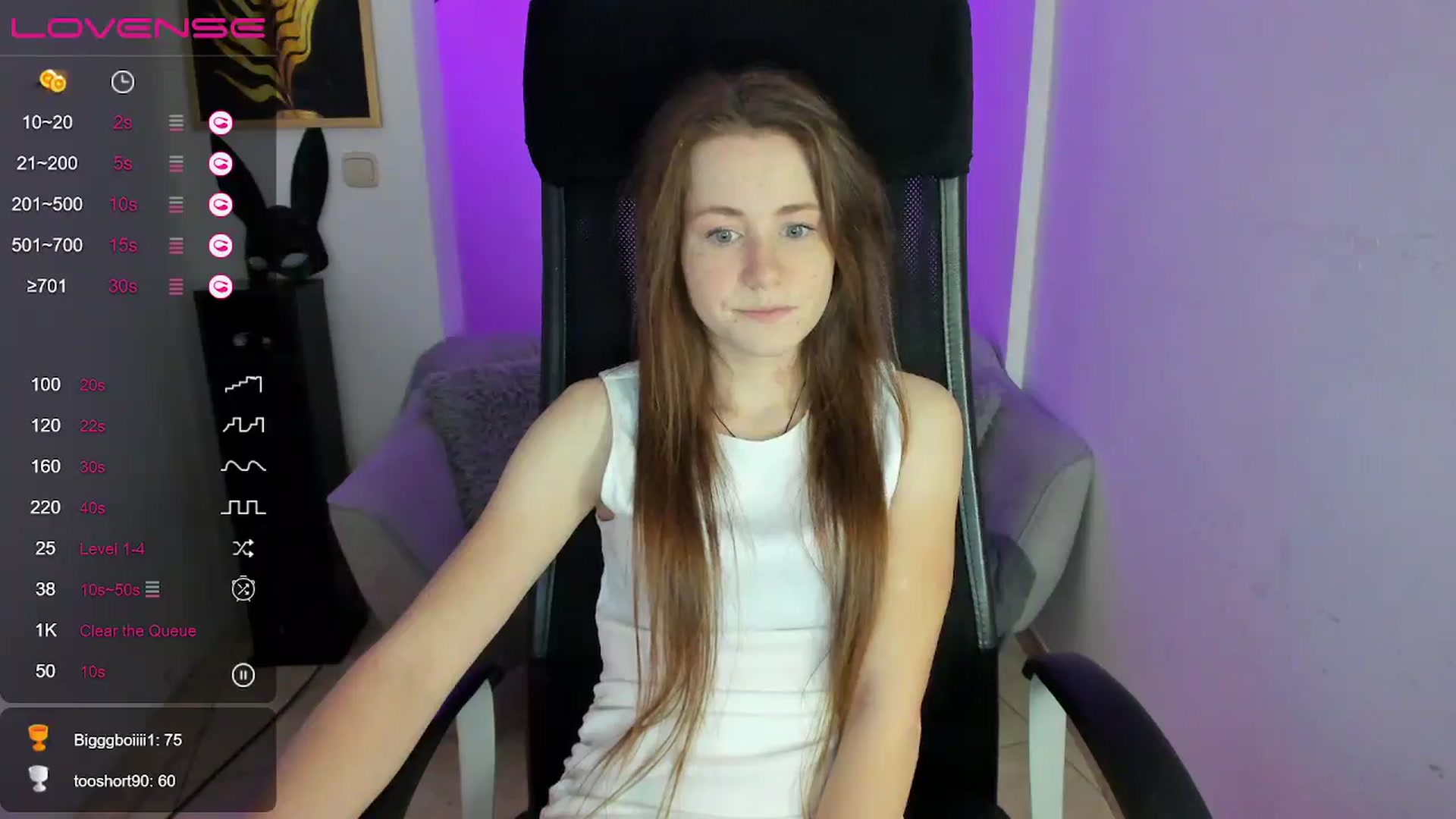Gallery image thumbnail from Moonshinee's myfreecams stream on, 12/06/2024, 14:00 image 8 of 20