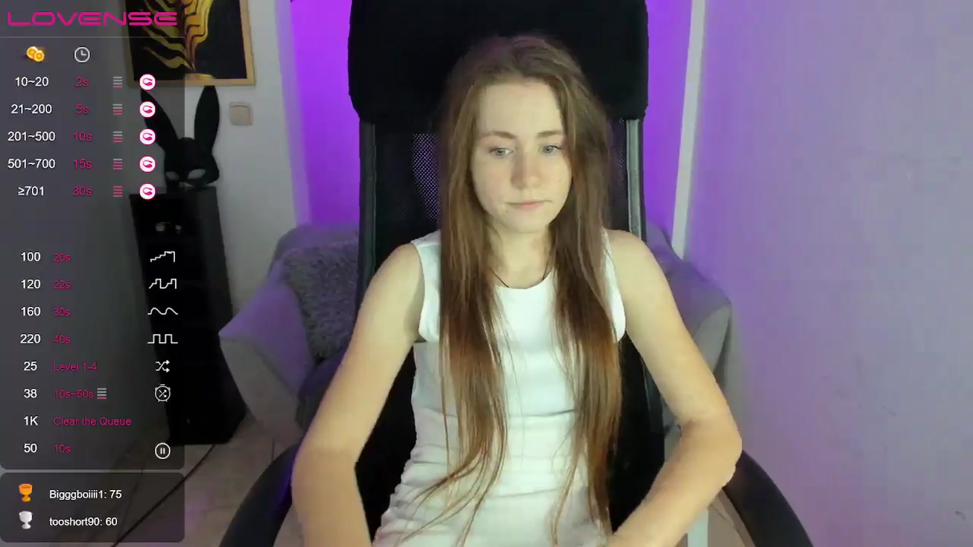 Gallery image thumbnail from Moonshinee's myfreecams stream on, 12/06/2024, 14:00 image 9 of 20