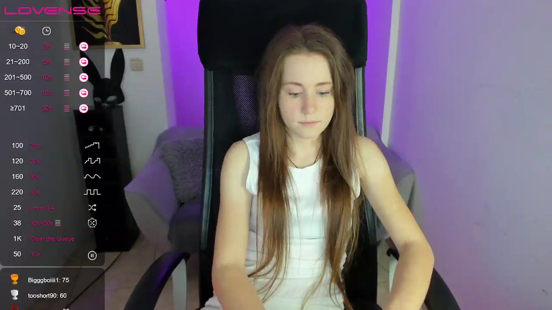 Gallery image thumbnail from Moonshinee's myfreecams stream on, 12/06/2024, 14:00 image 13 of 20