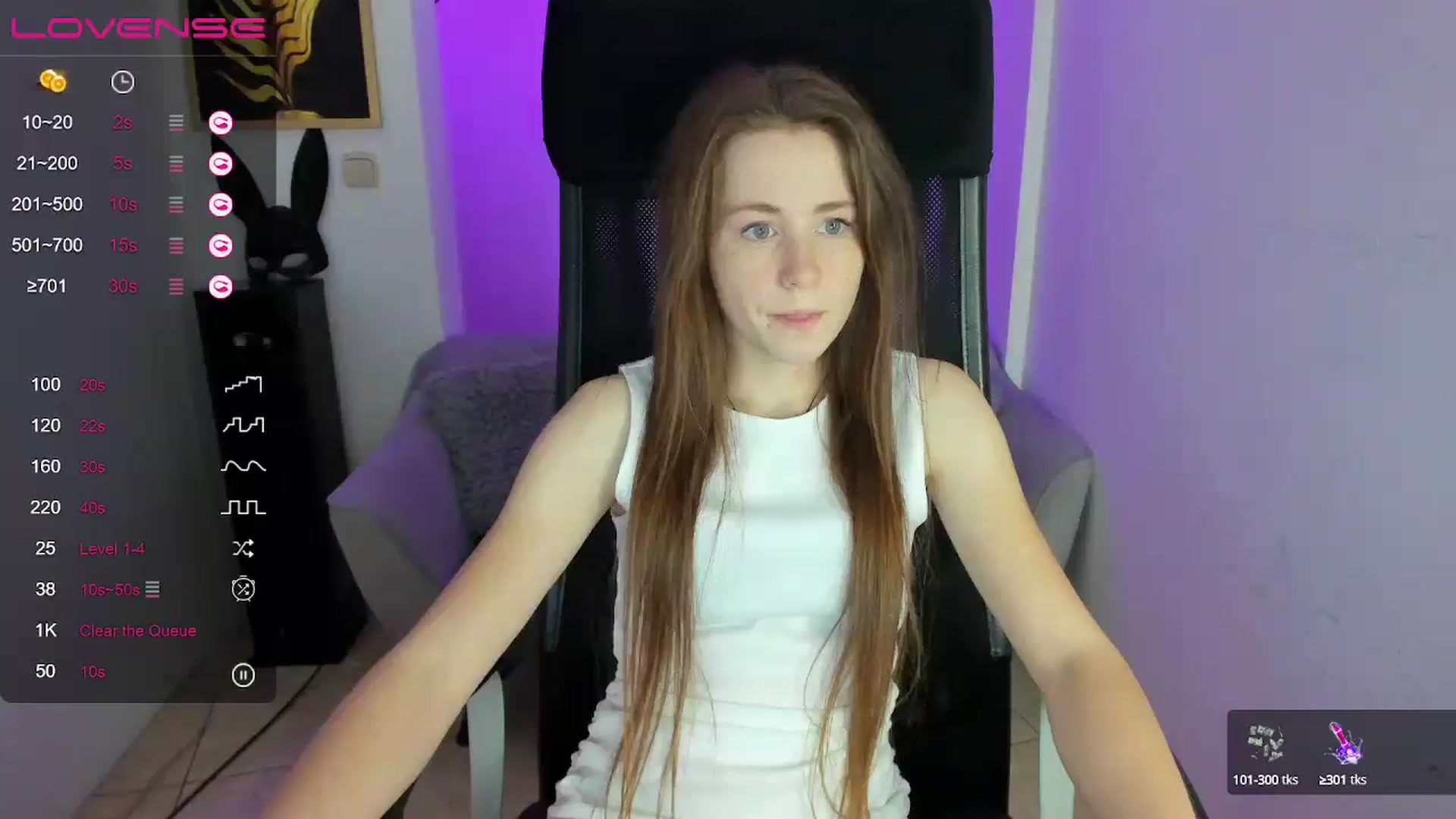 Gallery image thumbnail from Moonshinee's myfreecams stream on, 12/06/2024, 14:00 image 2 of 20