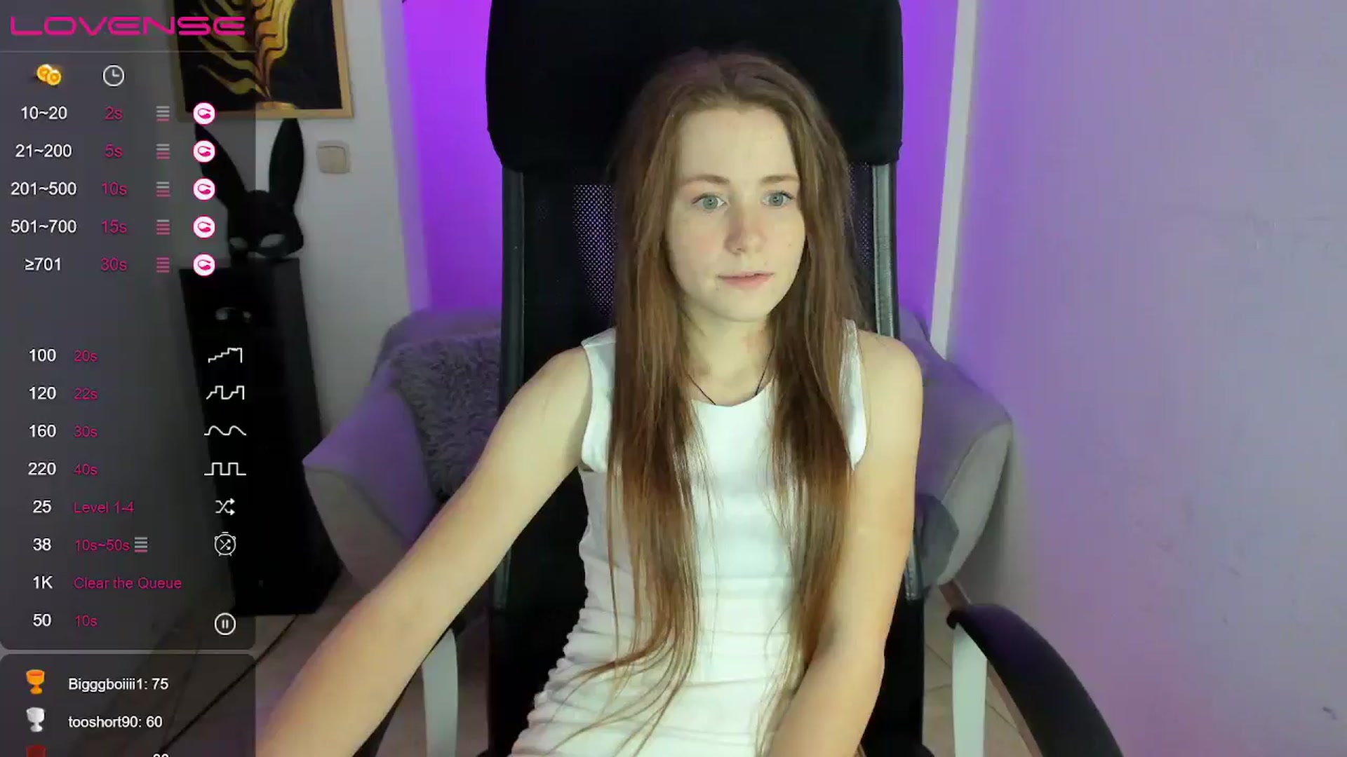 Gallery image thumbnail from Moonshinee's myfreecams stream on, 12/06/2024, 14:00 image 11 of 20