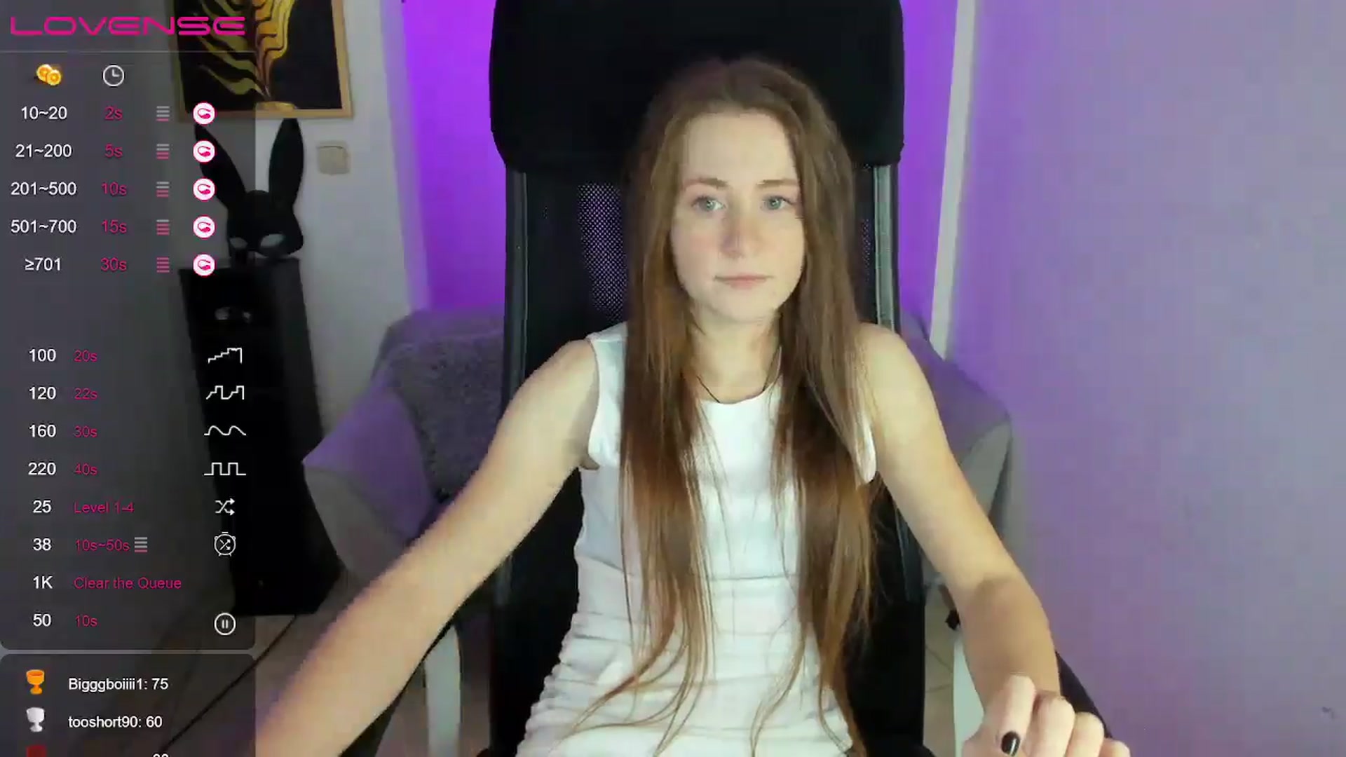 Gallery image thumbnail from Moonshinee's myfreecams stream on, 12/06/2024, 14:00 image 14 of 20