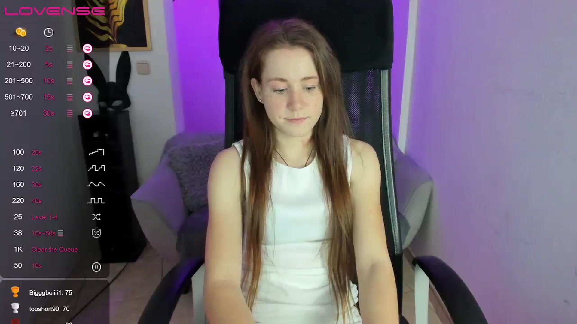Gallery image thumbnail from Moonshinee's myfreecams stream on, 12/06/2024, 14:51 image 6 of 20
