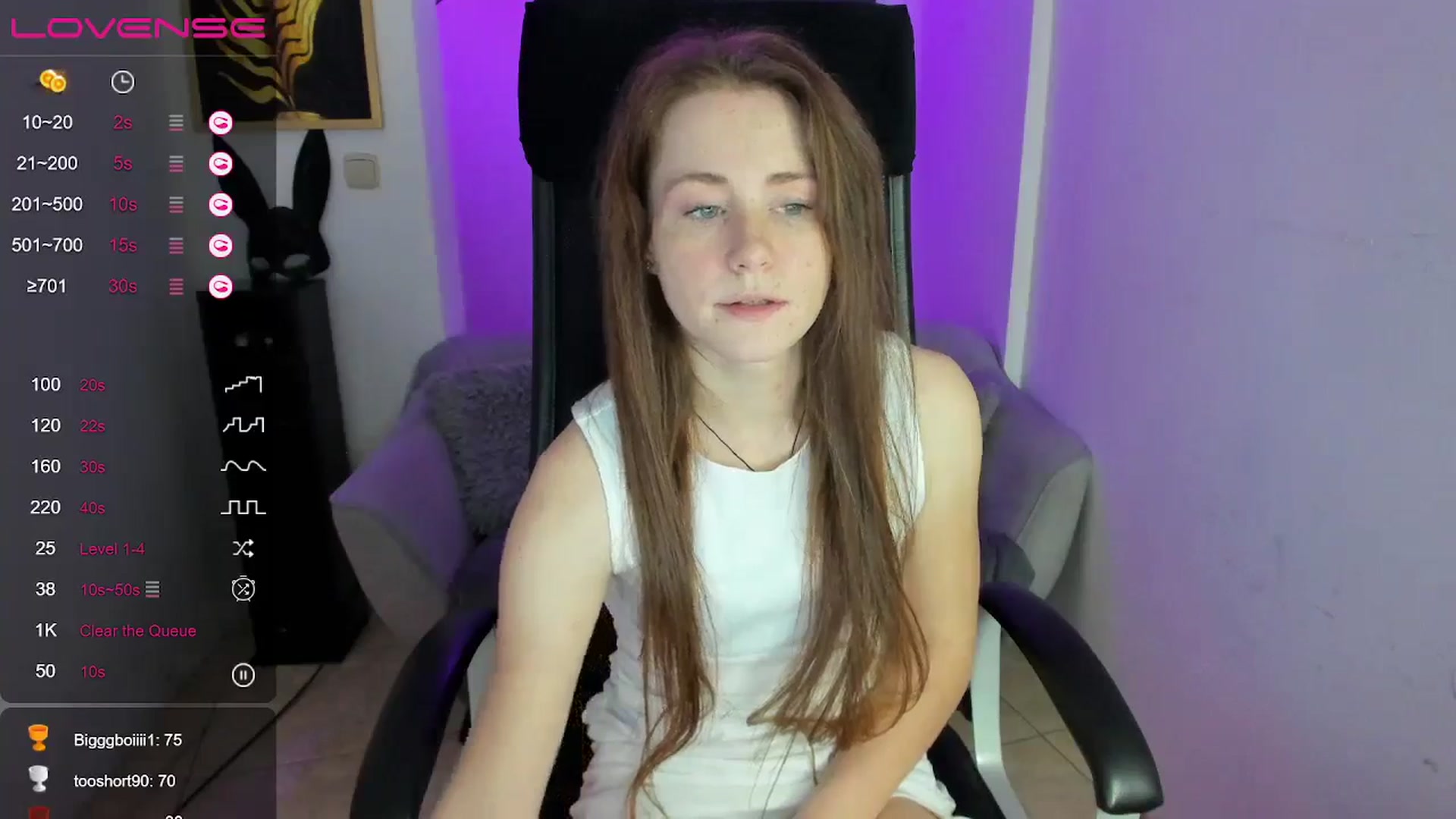 Gallery image thumbnail from Moonshinee's myfreecams stream on, 12/06/2024, 14:51 image 5 of 20