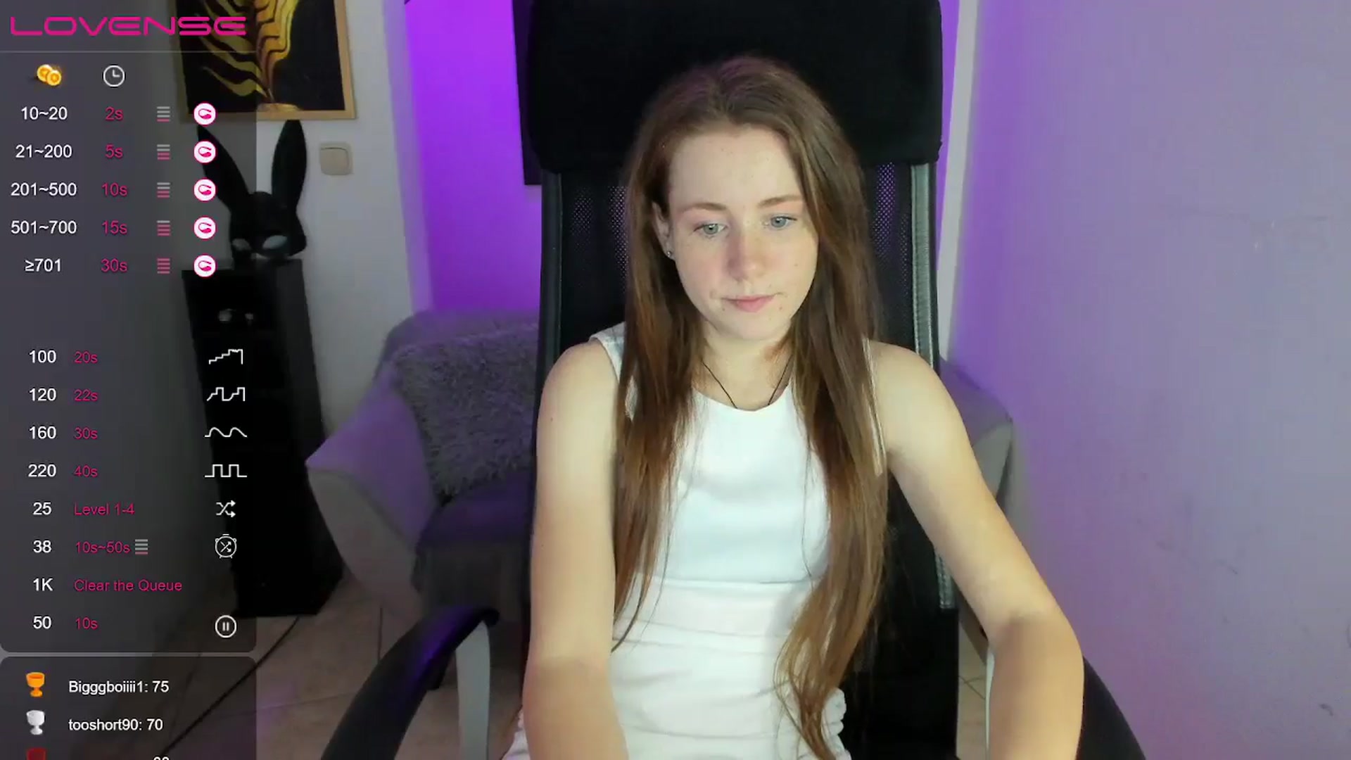 Gallery image thumbnail from Moonshinee's myfreecams stream on, 12/06/2024, 14:51 image 12 of 20
