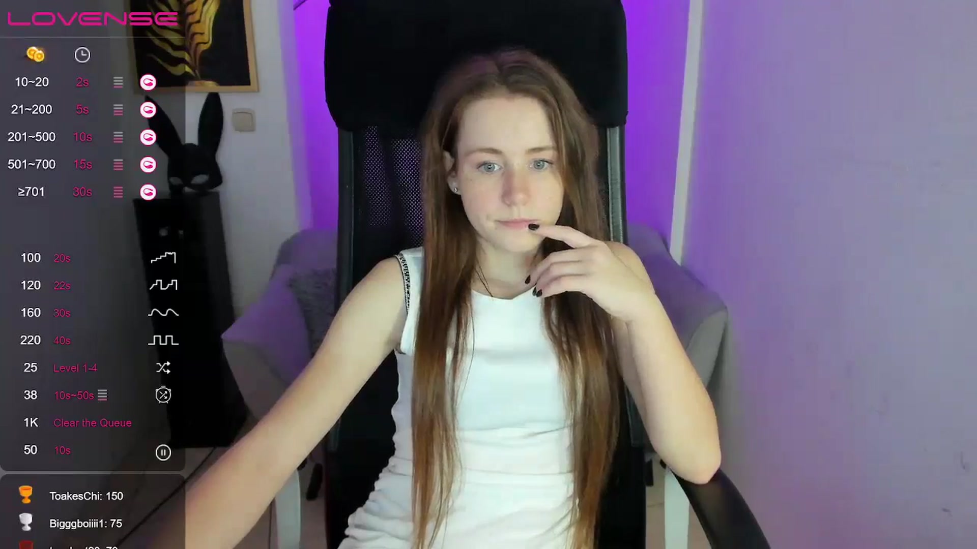 Gallery image thumbnail from Moonshinee's myfreecams stream on, 12/06/2024, 16:44 image 12 of 20