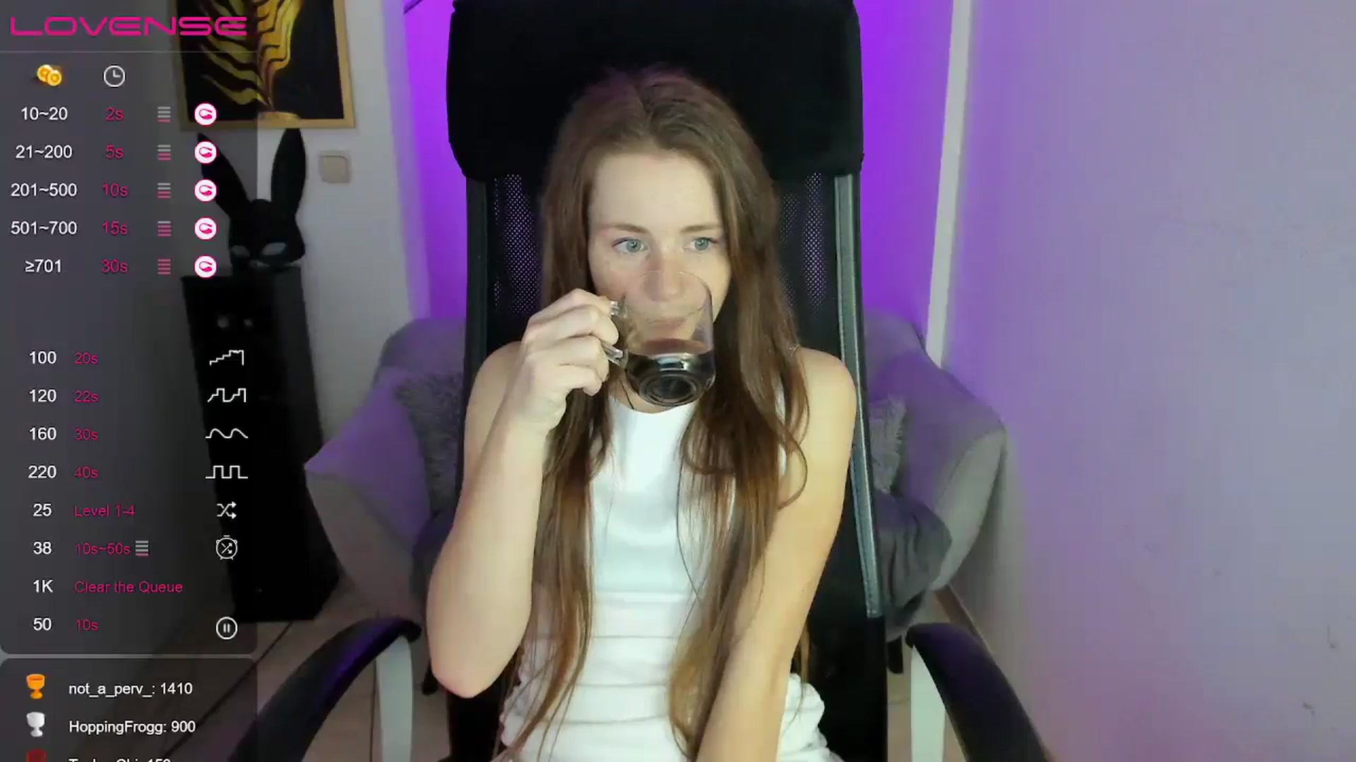 Gallery image thumbnail from Moonshinee's myfreecams stream on, 12/06/2024, 19:06 image 5 of 20