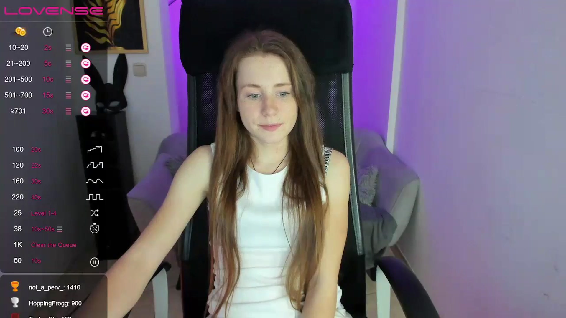 Gallery image thumbnail from Moonshinee's myfreecams stream on, 12/06/2024, 19:06 image 4 of 20