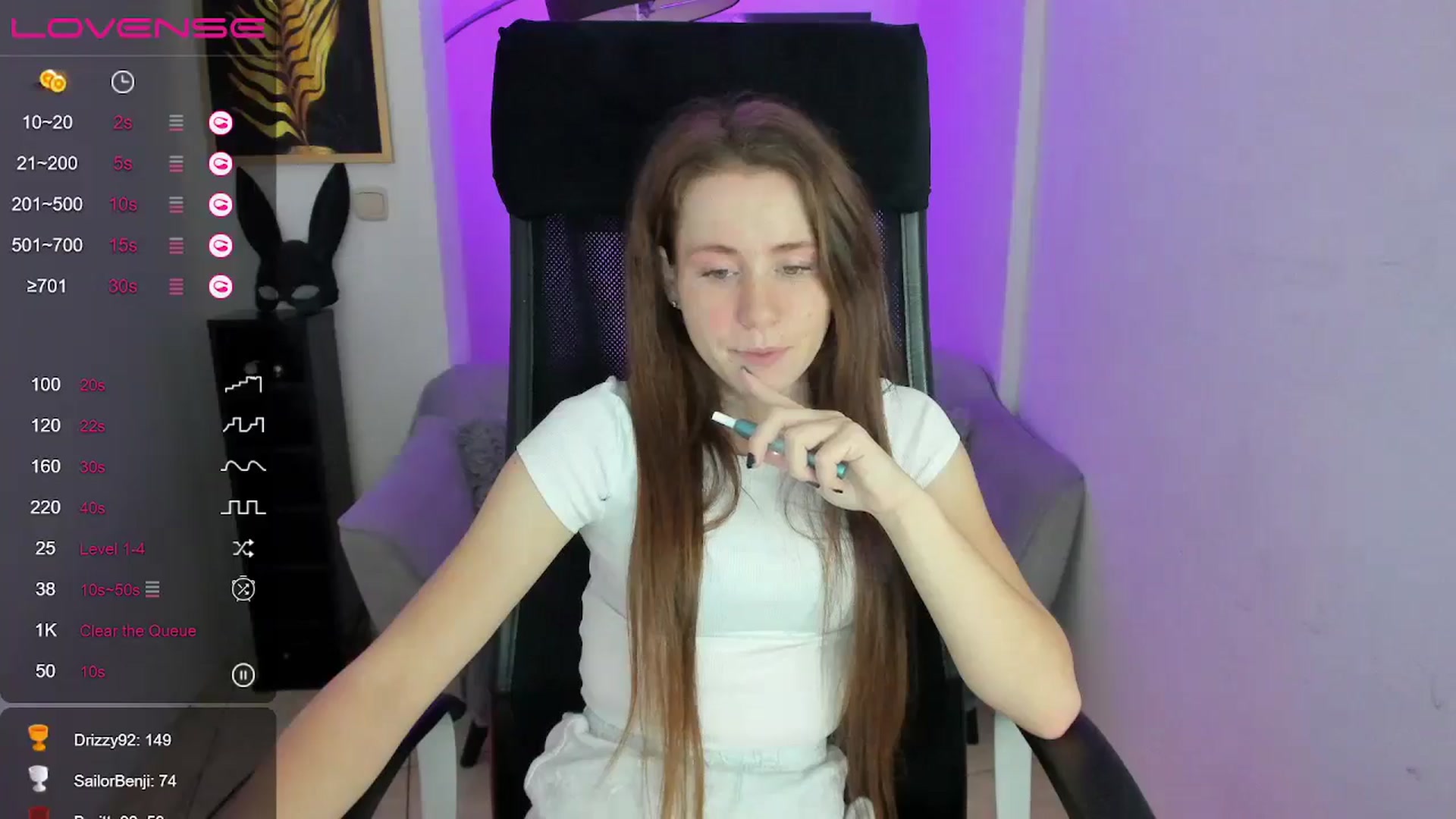 Gallery image thumbnail from Moonshinee's myfreecams stream on, 12/08/2024, 14:26 image 17 of 20