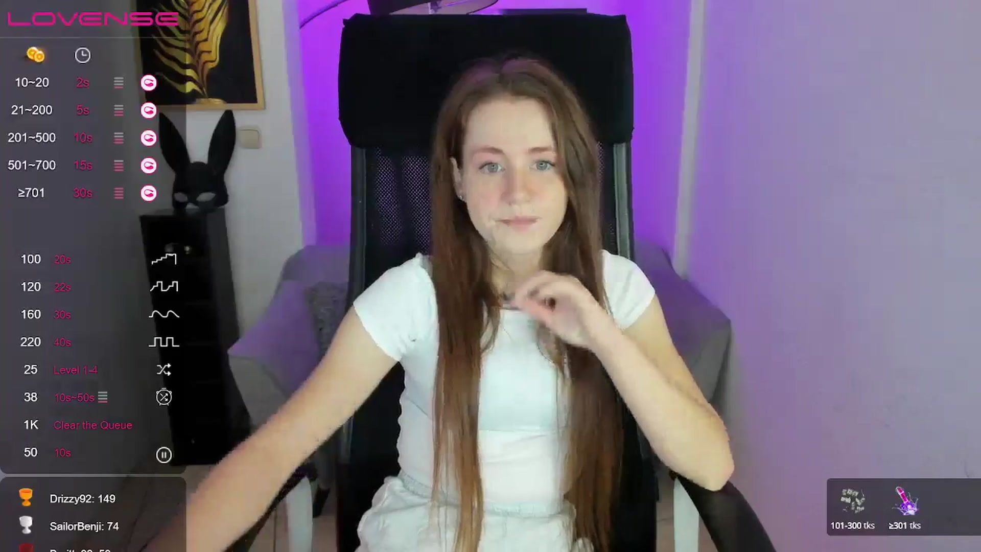Gallery image thumbnail from Moonshinee's myfreecams stream on, 12/08/2024, 14:26 image 3 of 20