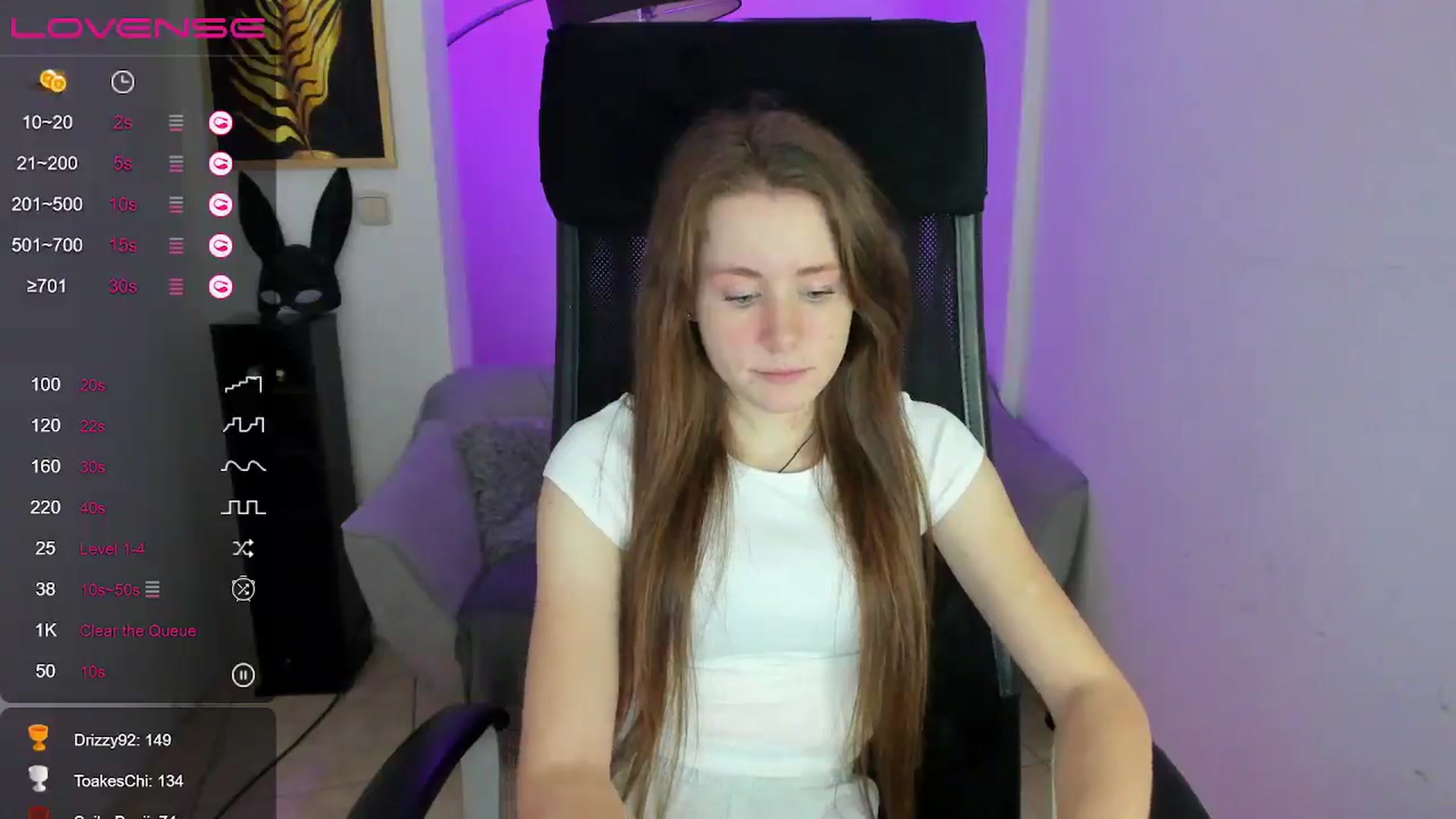 Gallery image thumbnail from Moonshinee's myfreecams stream on, 12/08/2024, 15:43 image 7 of 20