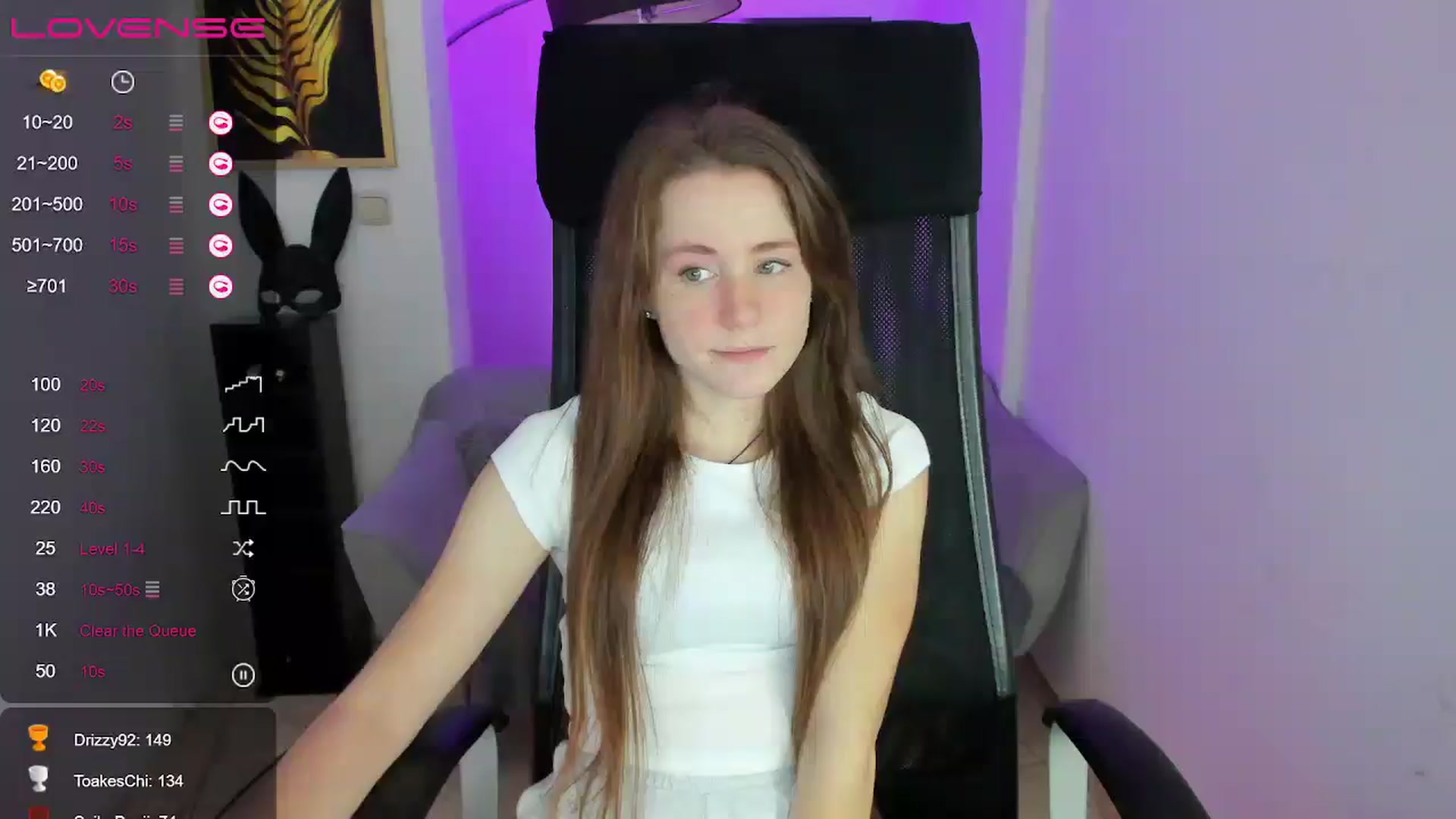 Gallery image thumbnail from Moonshinee's myfreecams stream on, 12/08/2024, 15:43 image 10 of 20
