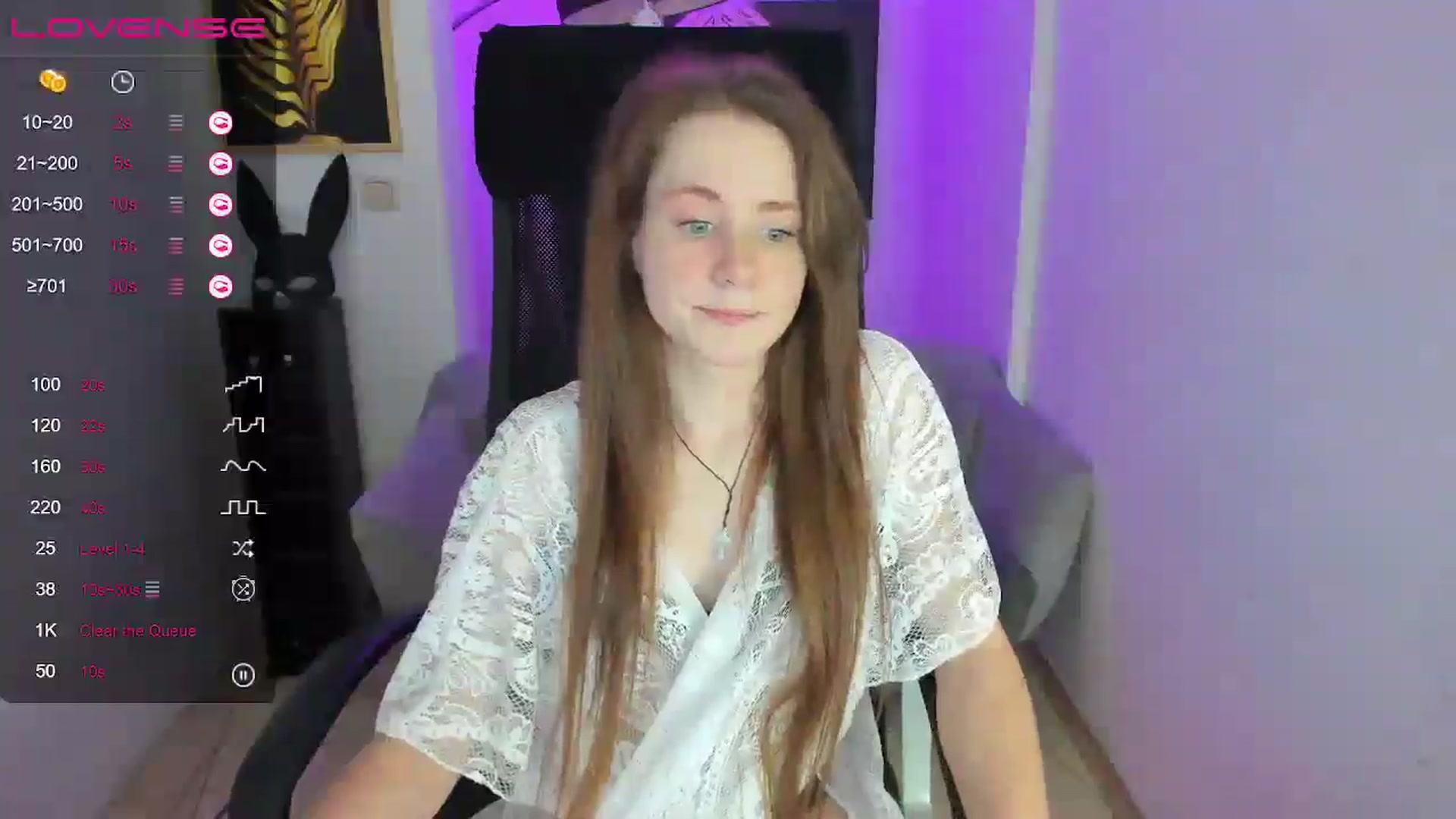Gallery image thumbnail from Moonshinee's myfreecams stream on, 12/08/2024, 18:51 image 10 of 20