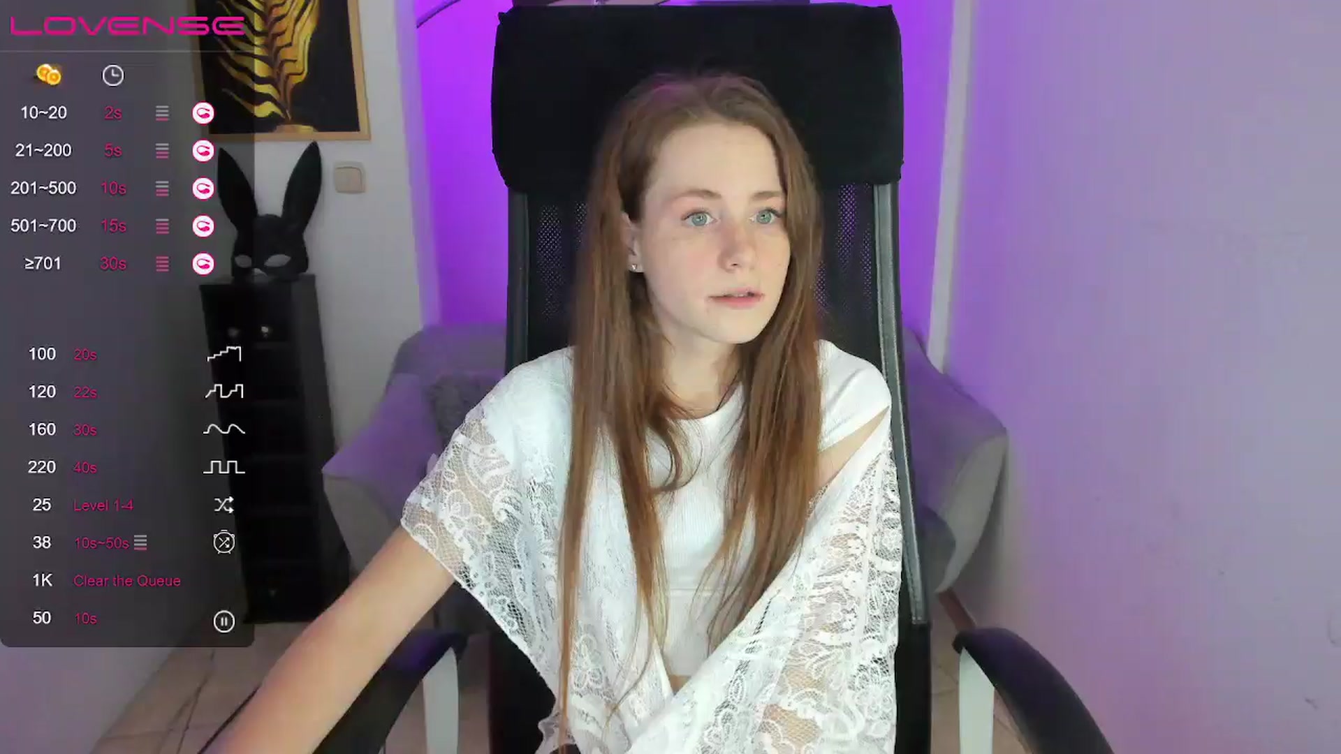 Gallery image thumbnail from Moonshinee's myfreecams stream on, 12/08/2024, 18:51 image 9 of 20