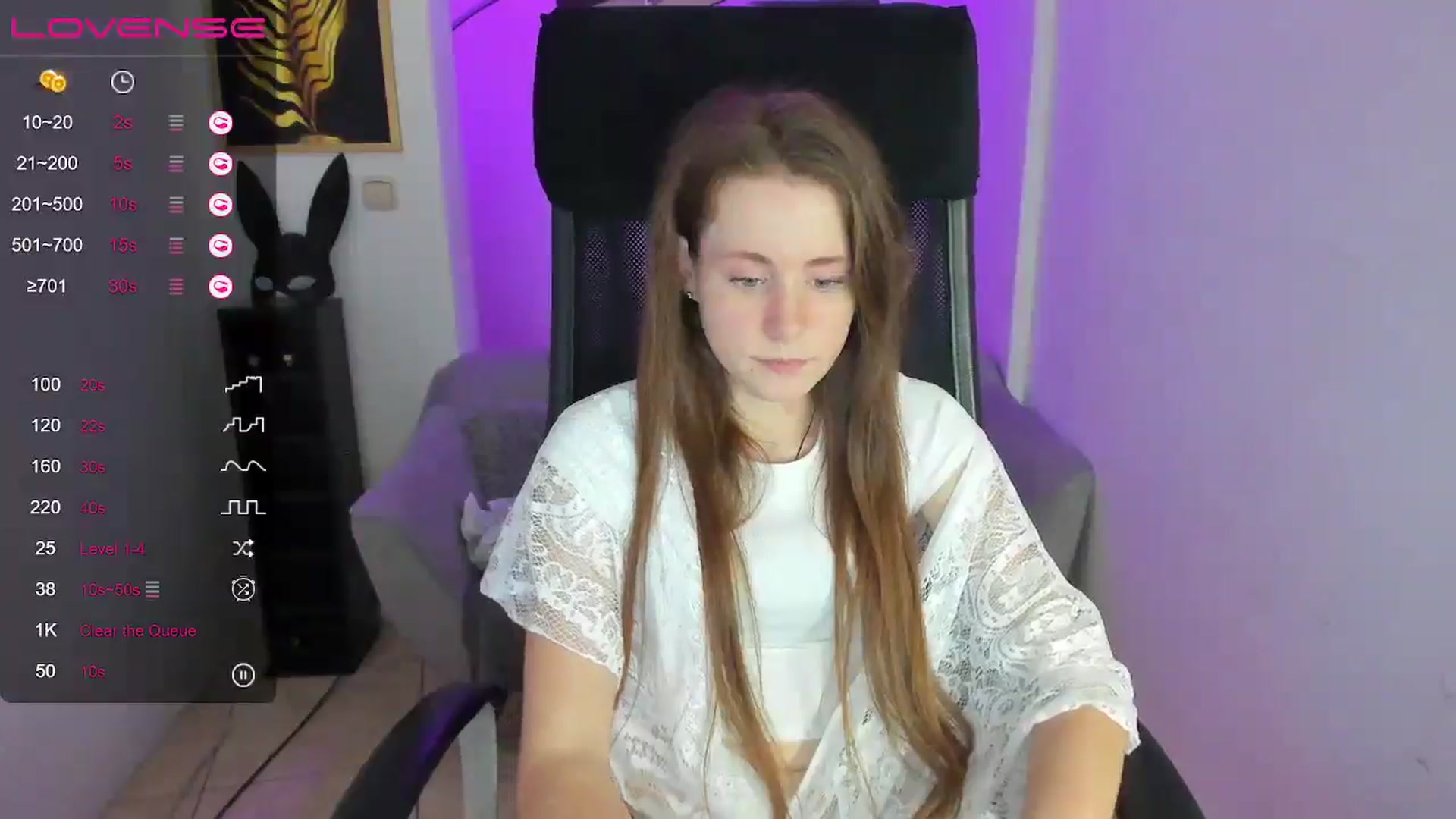 Gallery image thumbnail from Moonshinee's myfreecams stream on, 12/08/2024, 18:51 image 6 of 20