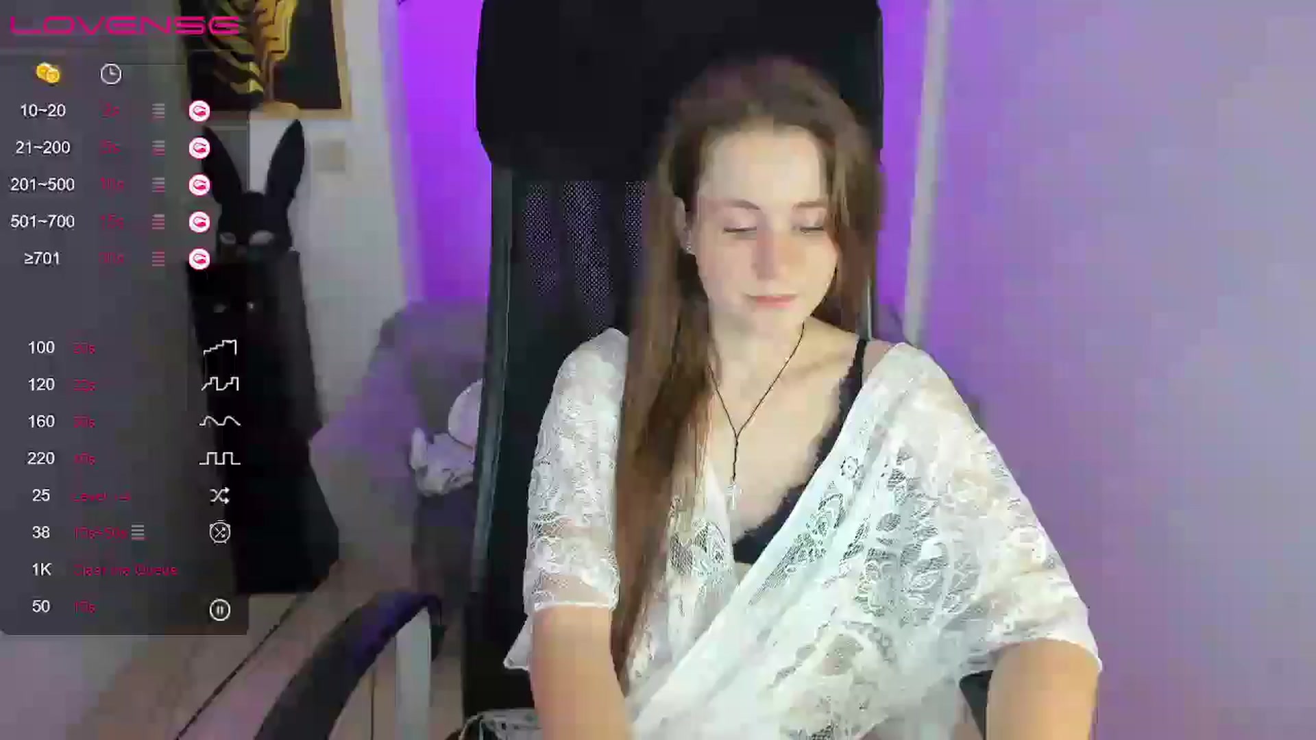 Gallery image thumbnail from Moonshinee's myfreecams stream on, 12/08/2024, 20:08 image 20 of 20