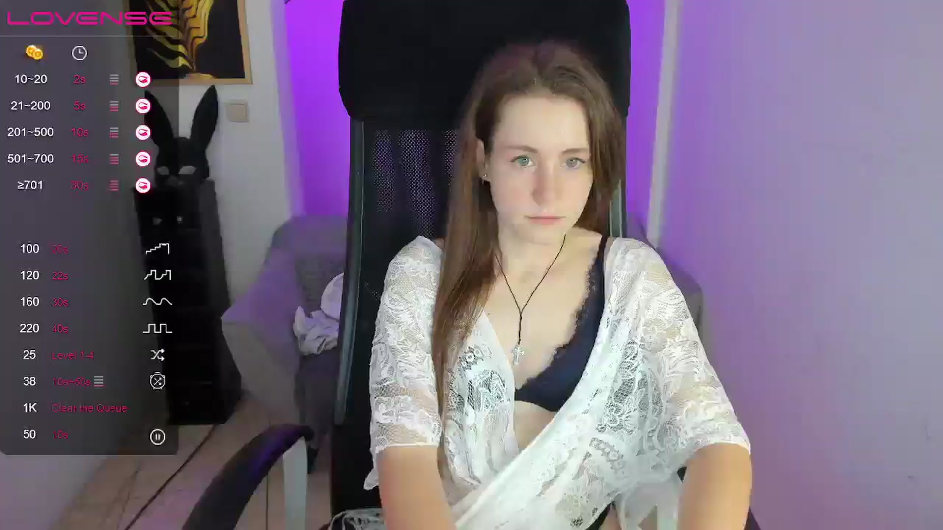 Gallery image thumbnail from Moonshinee's myfreecams stream on, 12/08/2024, 20:08 image 18 of 20