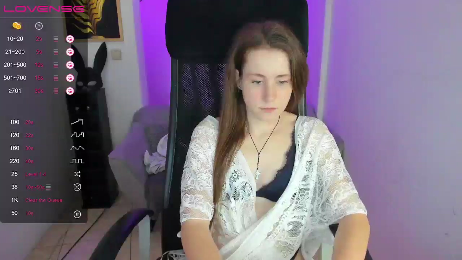 Gallery image thumbnail from Moonshinee's myfreecams stream on, 12/08/2024, 20:08 image 17 of 20