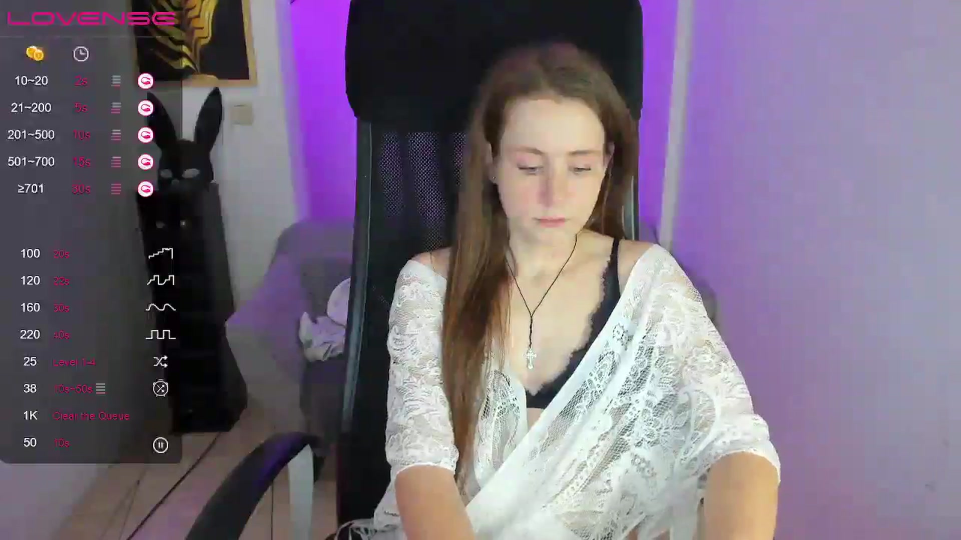 Gallery image thumbnail from Moonshinee's myfreecams stream on, 12/08/2024, 20:30 image 6 of 20