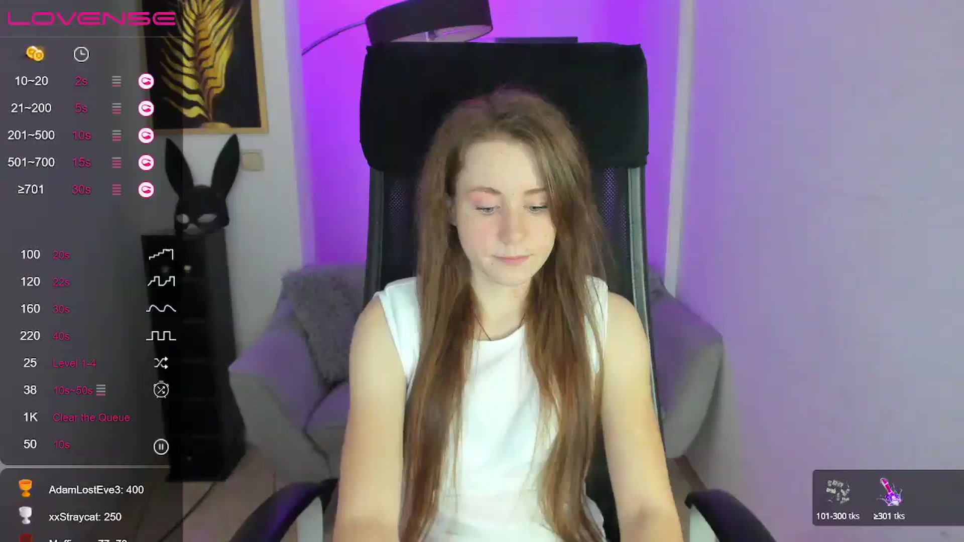 Gallery image thumbnail from Moonshinee's myfreecams stream on, 12/10/2024, 14:41 image 14 of 20