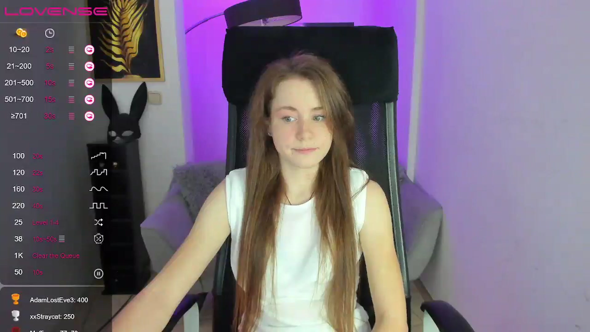 Gallery image thumbnail from Moonshinee's myfreecams stream on, 12/10/2024, 14:41 image 16 of 20