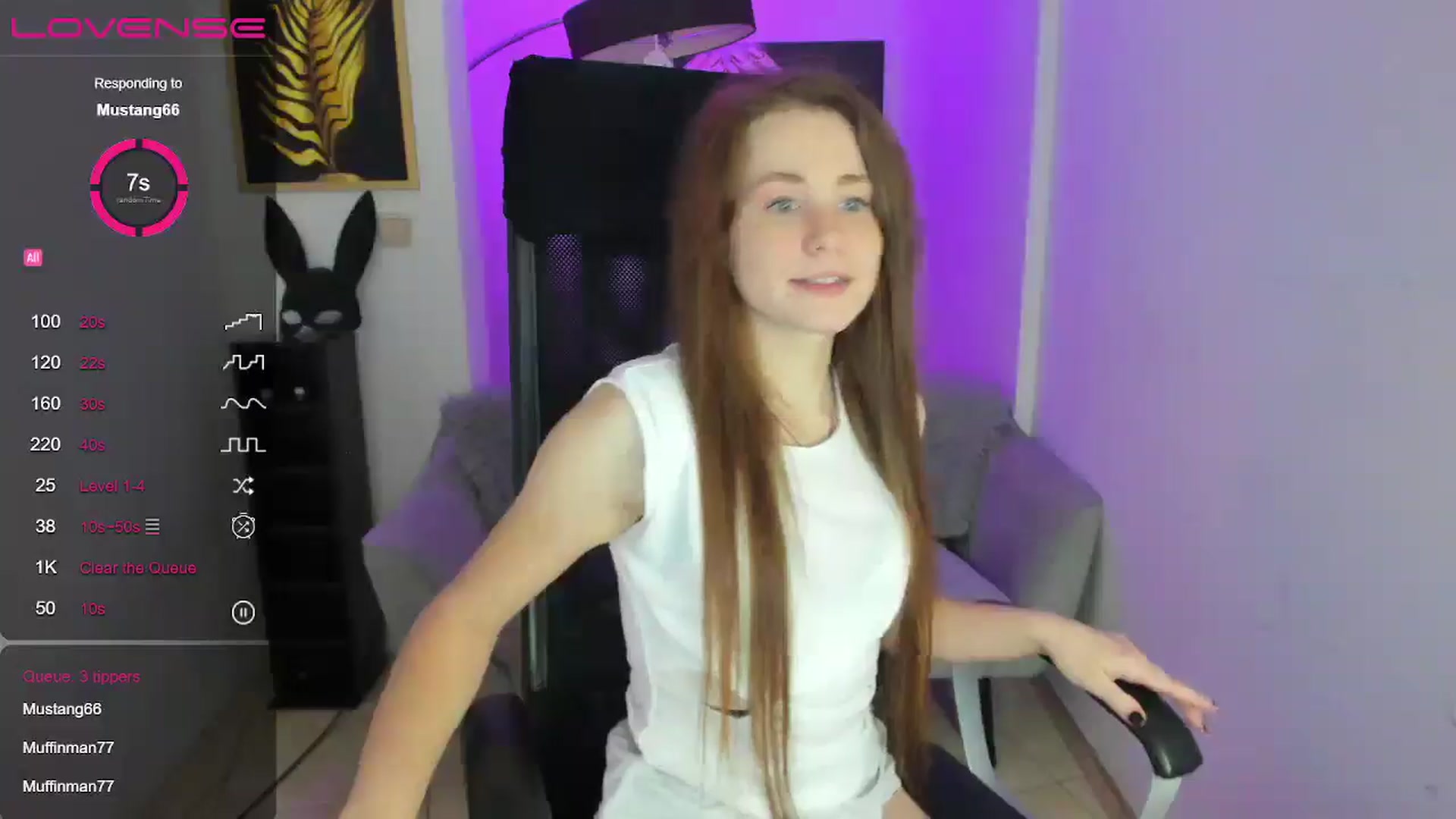 Gallery image thumbnail from Moonshinee's myfreecams stream on, 12/10/2024, 16:17 image 5 of 20