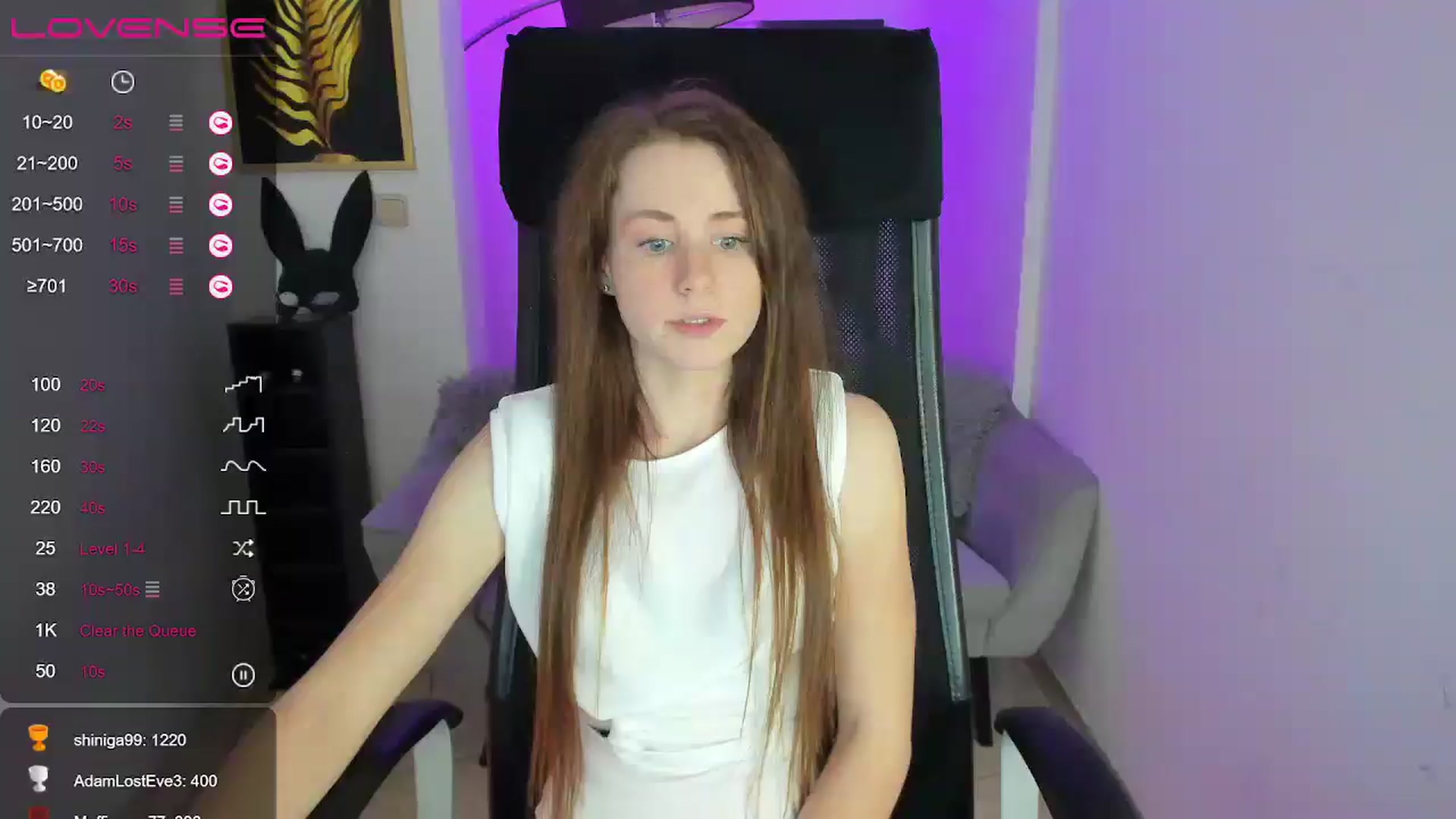 Gallery image thumbnail from Moonshinee's myfreecams stream on, 12/10/2024, 16:17 image 16 of 20