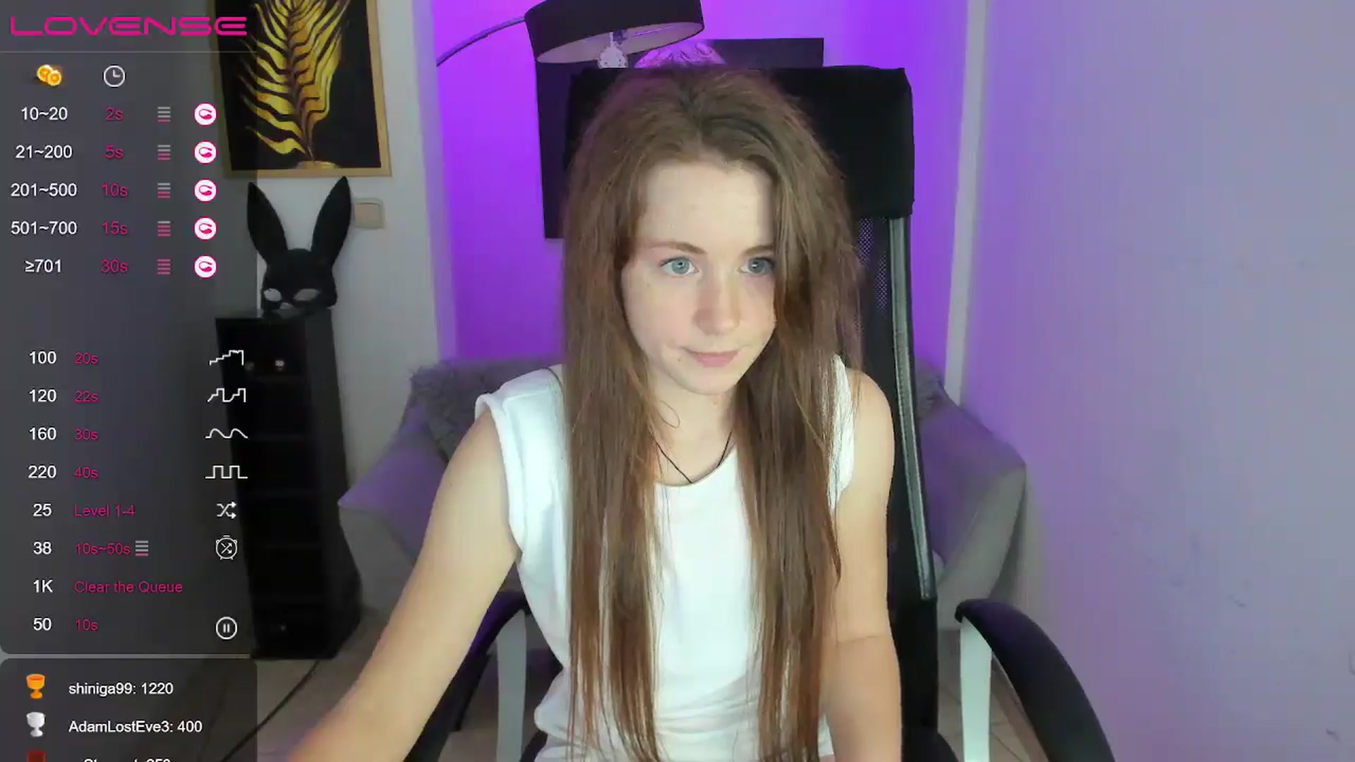 Gallery image thumbnail from Moonshinee's myfreecams stream on, 12/10/2024, 16:17 image 4 of 20